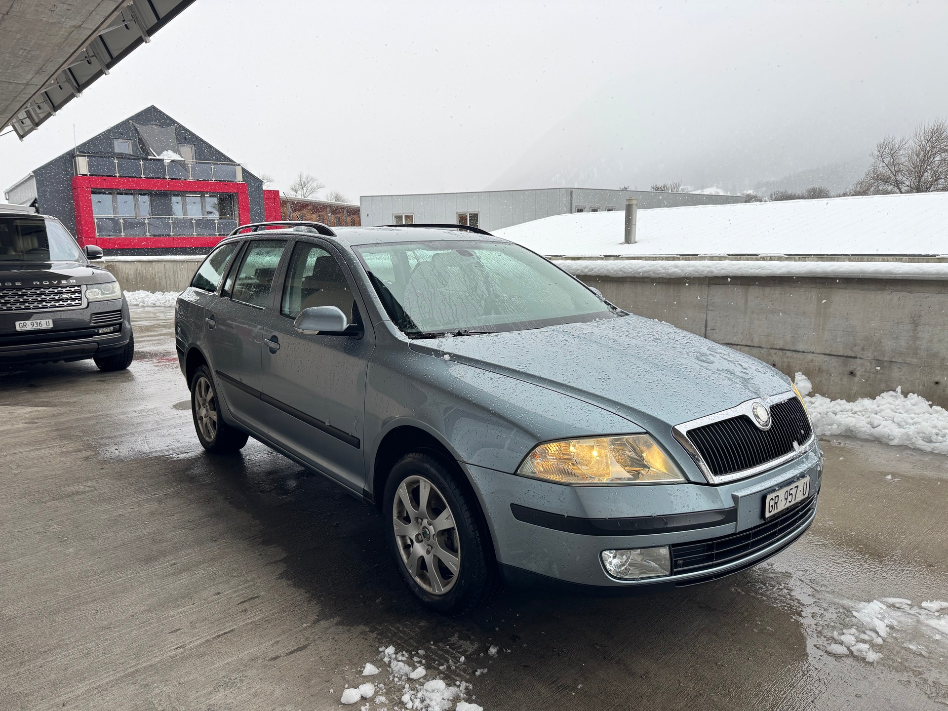 SKODA Octavia 1.9 TDI Adventure 4x4-image-1