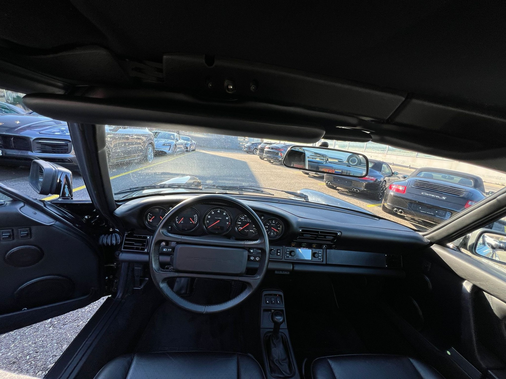 PORSCHE 911 Carrera 2 Targa-image-7