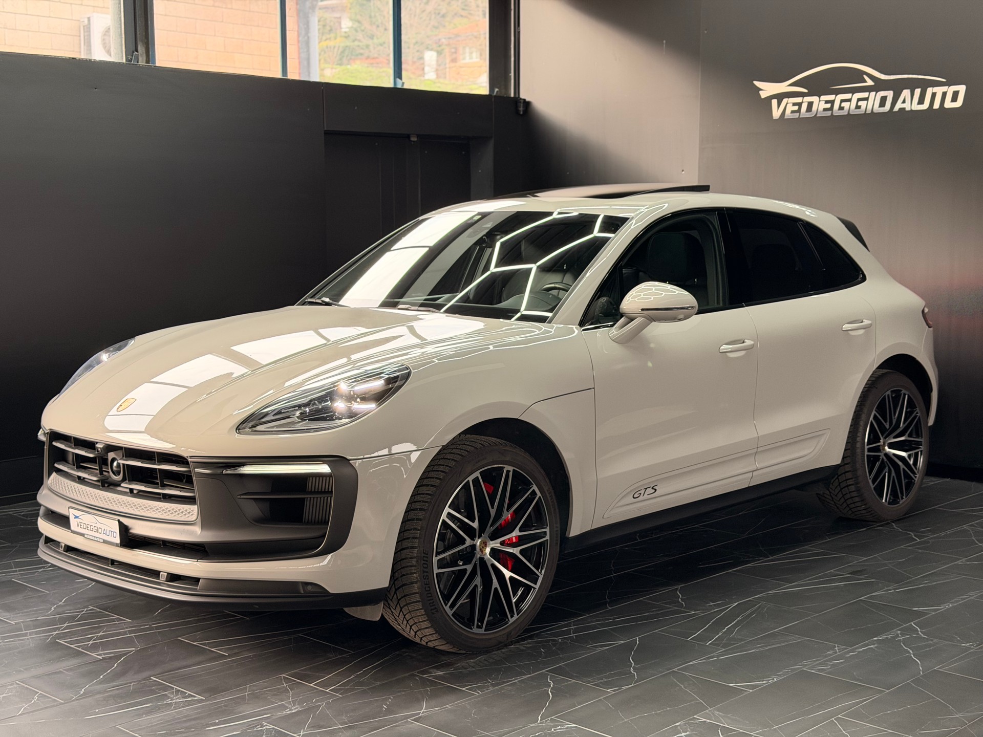 PORSCHE Macan GTS PDK-image-1