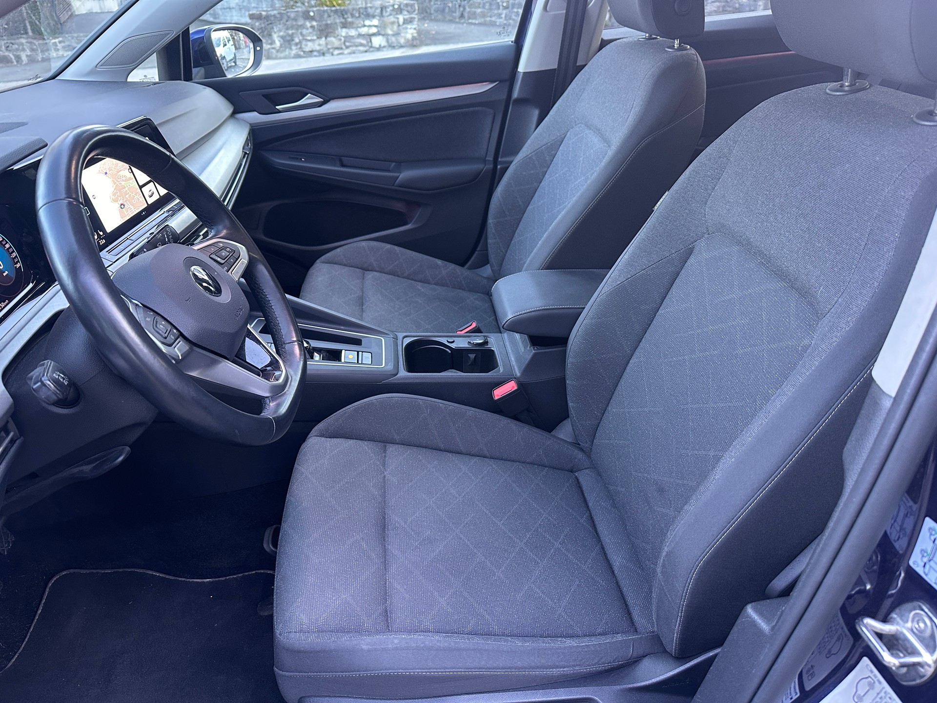 VW Golf 1.5 e TSI ACT Life DSG-image-4