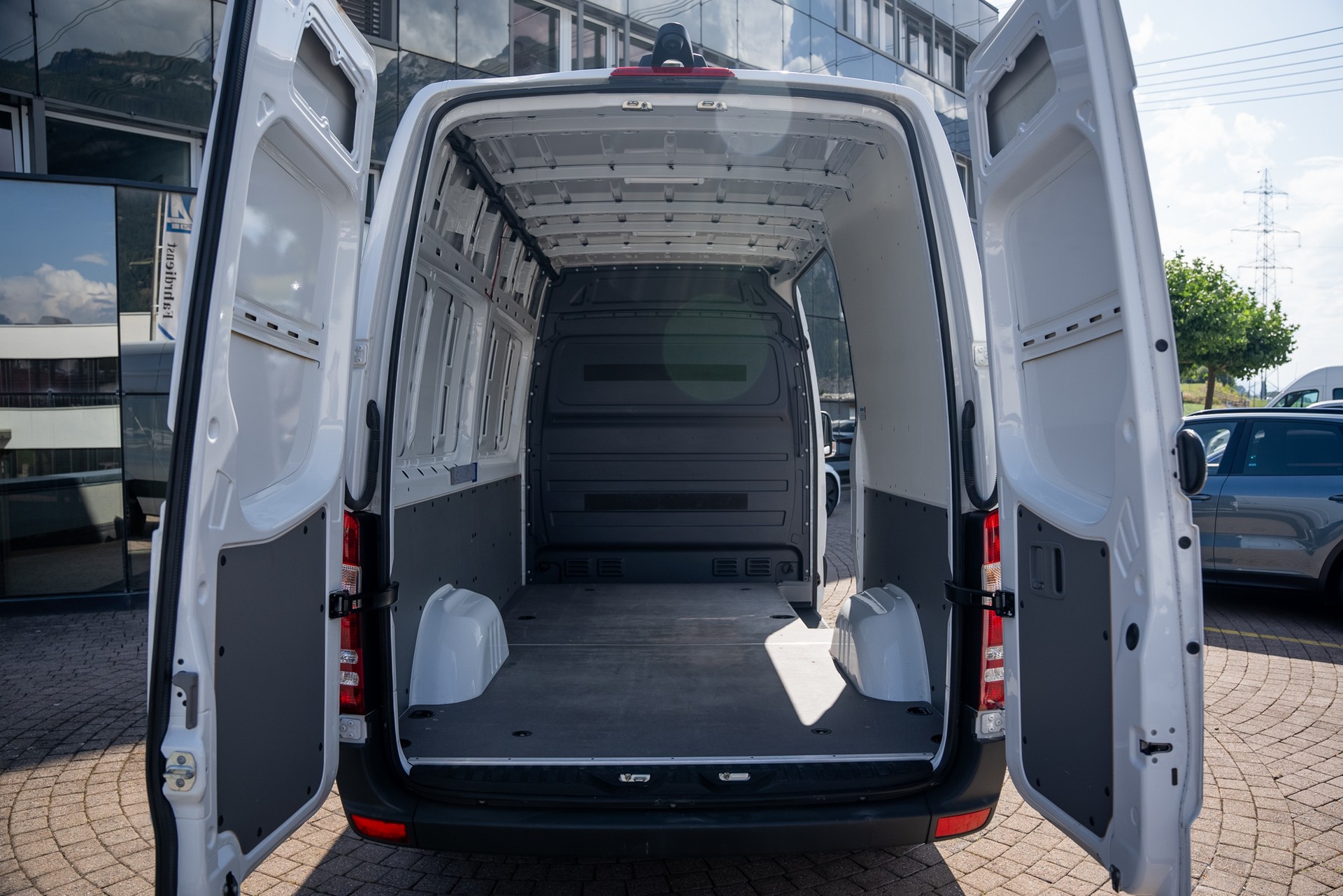 MERCEDES-BENZ Sprinter 314 CDI Standard 7G-Tronic-image-1