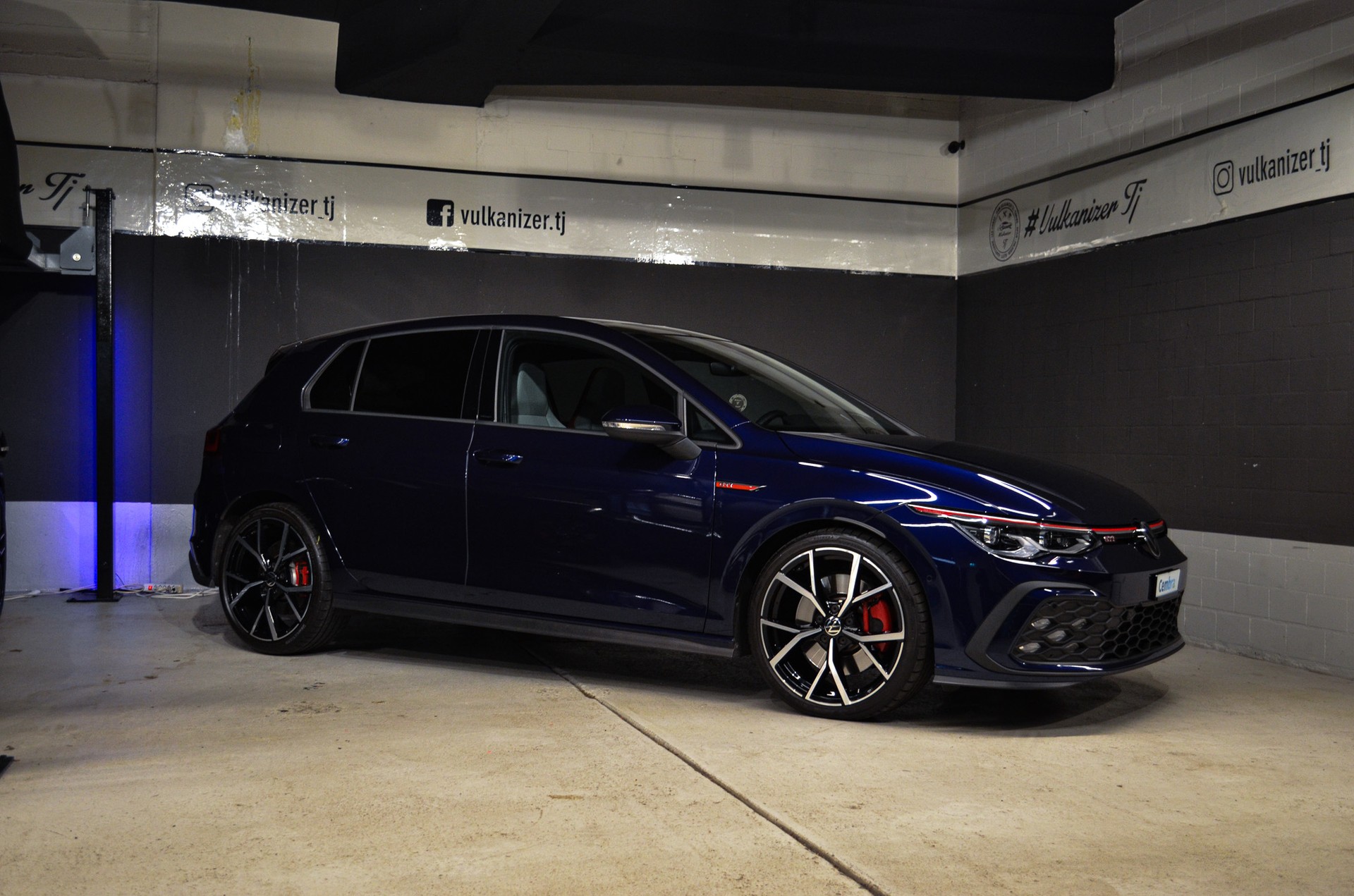 VW Golf 2.0 TSI GTI DSG-showroom-element-1