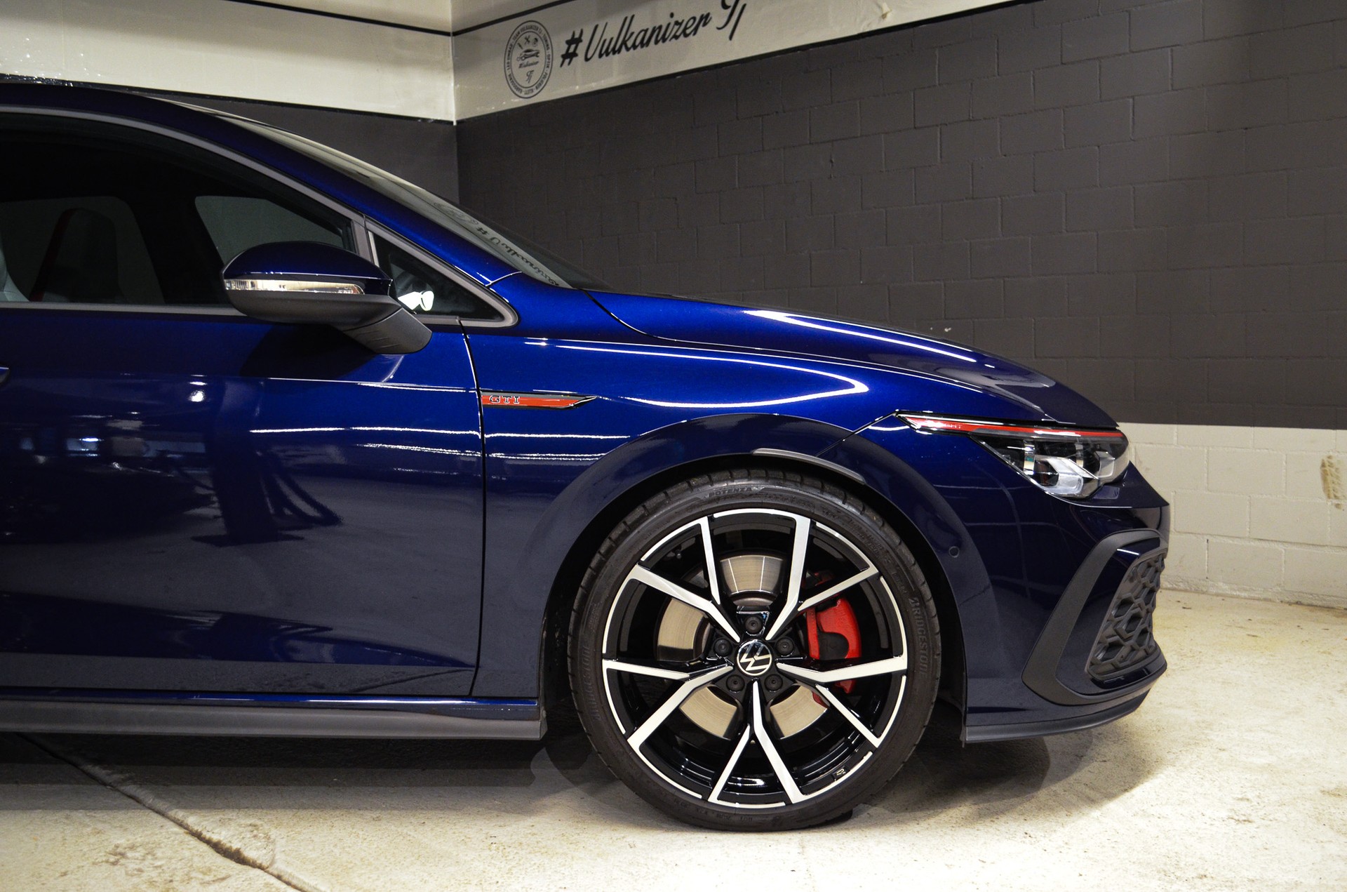 VW Golf 2.0 TSI GTI DSG-showroom-element-2