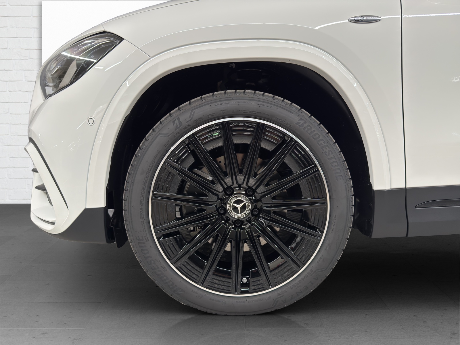 MERCEDES-BENZ GLA 250 e AMG Line EQ Hybrid Technology-image-5