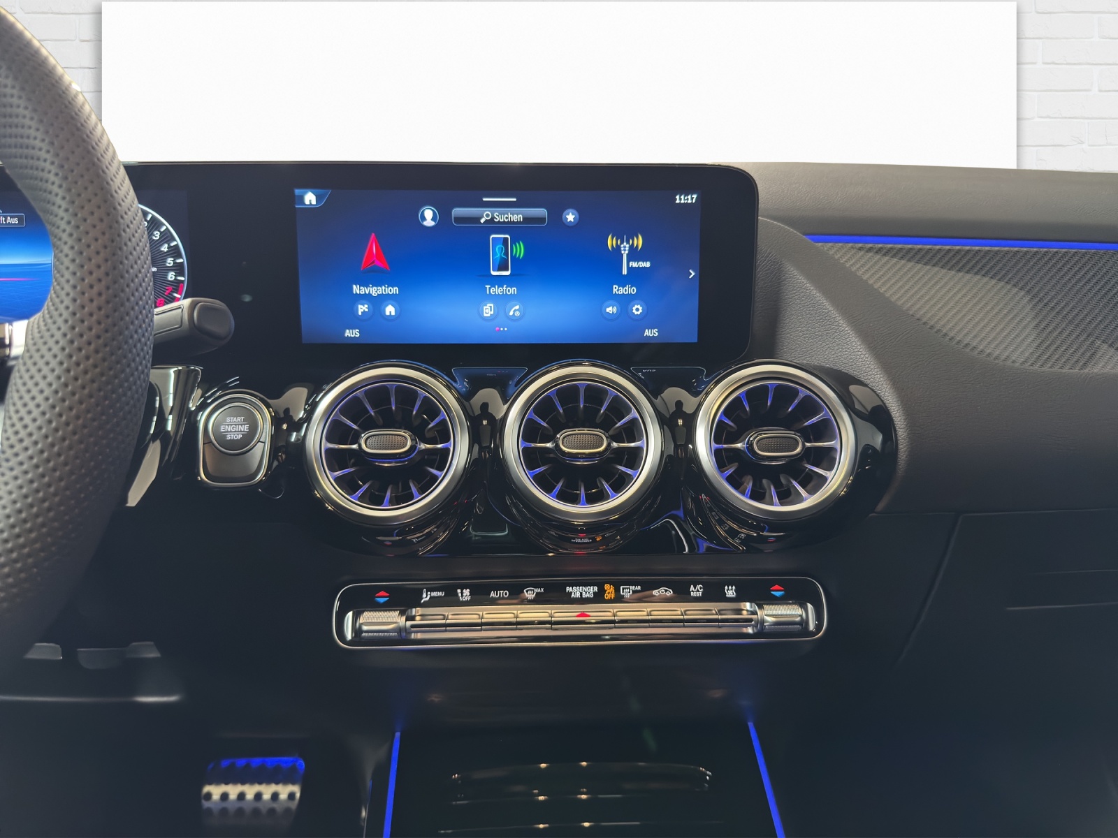 MERCEDES-BENZ GLA 250 e AMG Line EQ Hybrid Technology-image-8