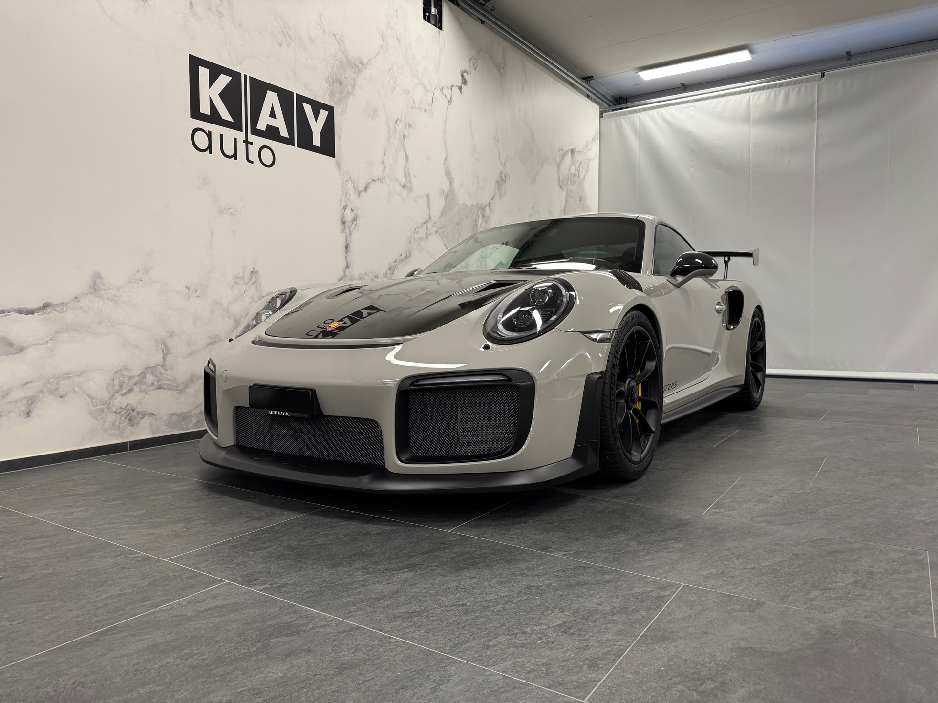 PORSCHE 911 GT2 RS PDK in Chalk Grey / CH-Fahrzeug / Approved / PPF