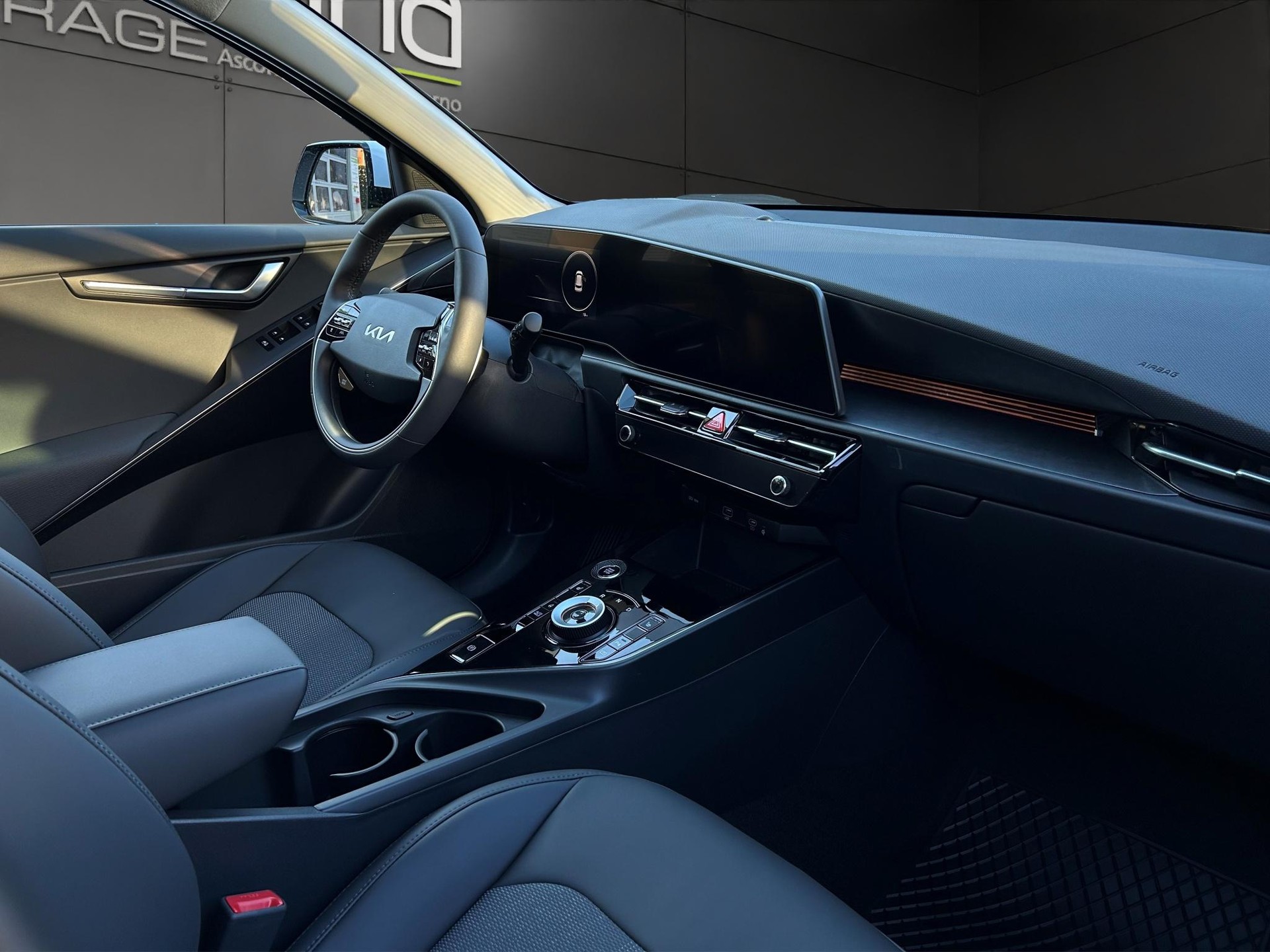 KIA Niro 1.6 GDi Hybrid Power Edition-image-9