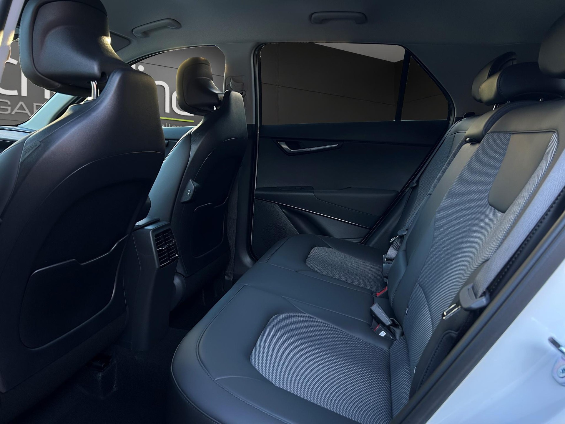 KIA Niro 1.6 GDi Hybrid Power Edition-image-10