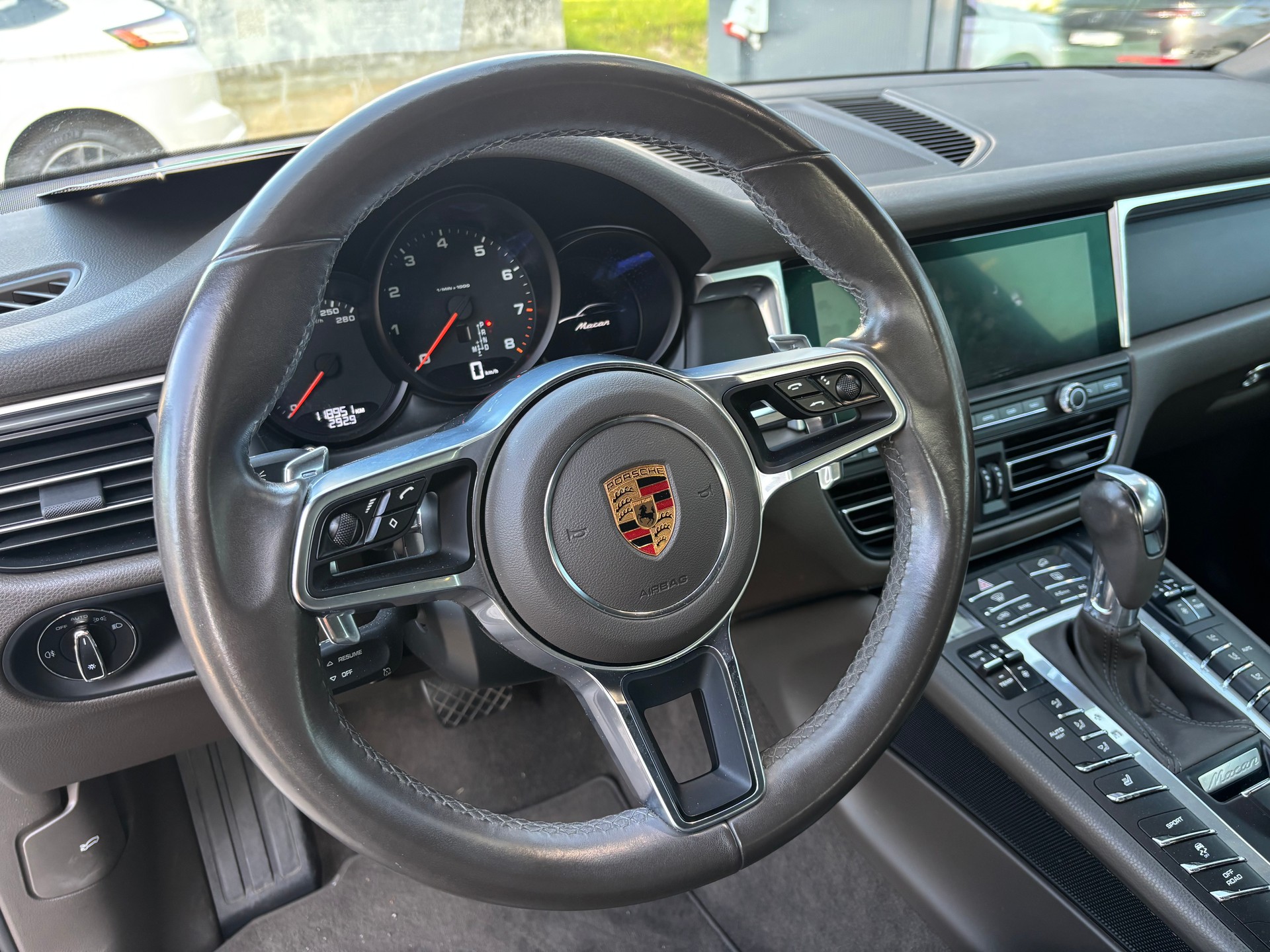 PORSCHE Macan PDK-image-13