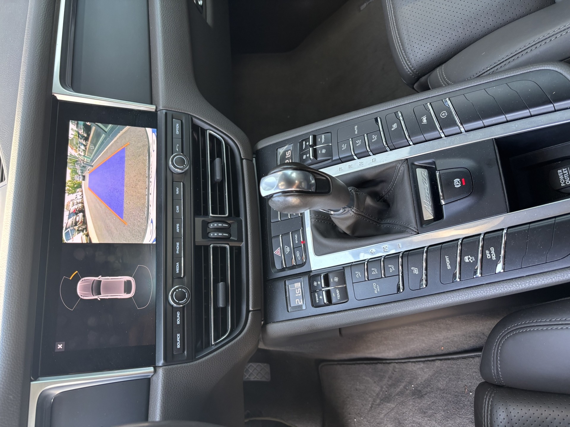 PORSCHE Macan PDK-image-11