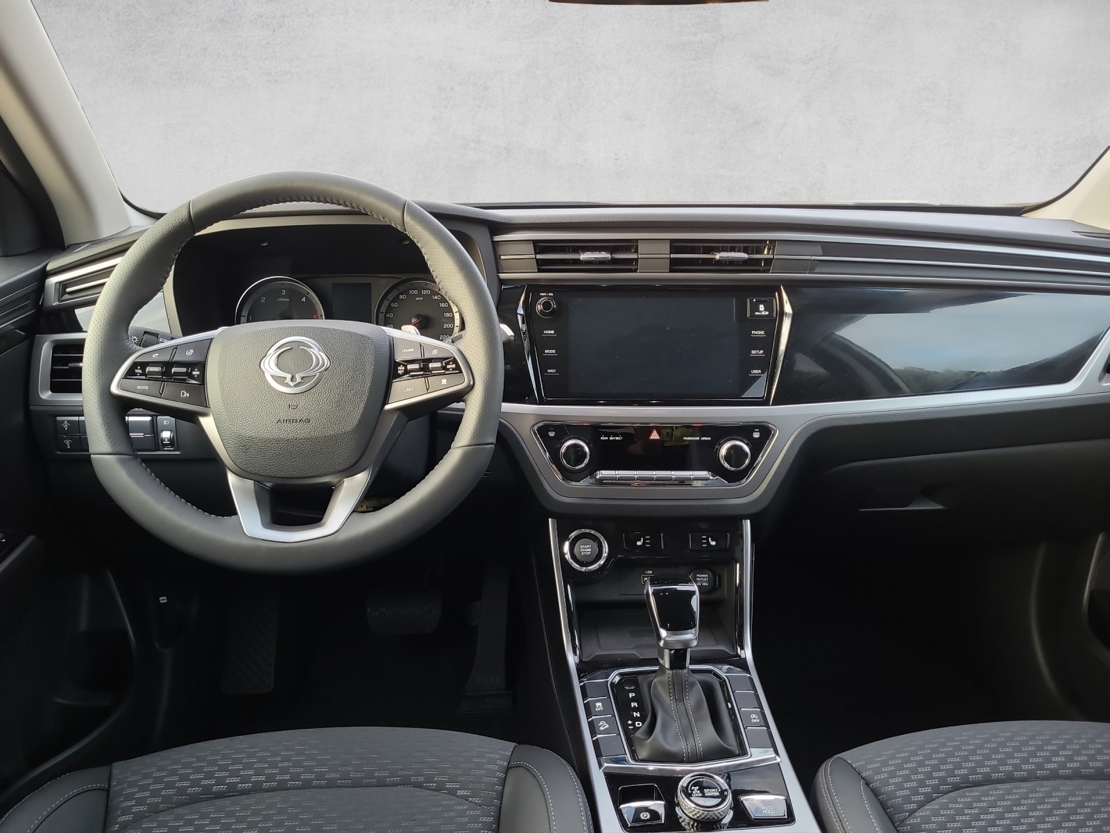 KGM-SsangYong Korando 1.6e Xdi Black Edition 4WD Automat-image-5