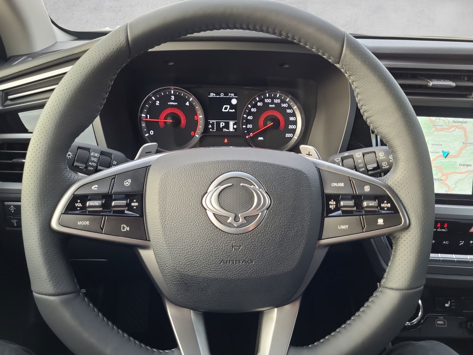 KGM-SsangYong Korando 1.6e Xdi Black Edition 4WD Automat-image-6