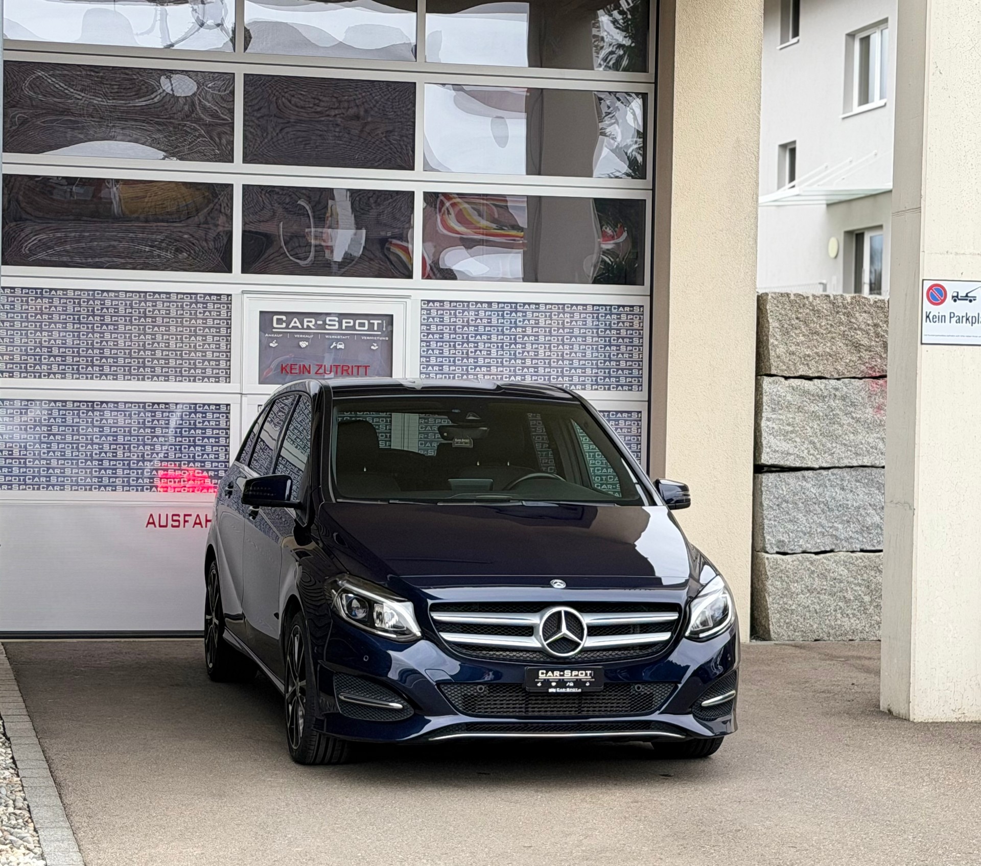 MERCEDES-BENZ B 180 Urban 7G-DCT-image-2