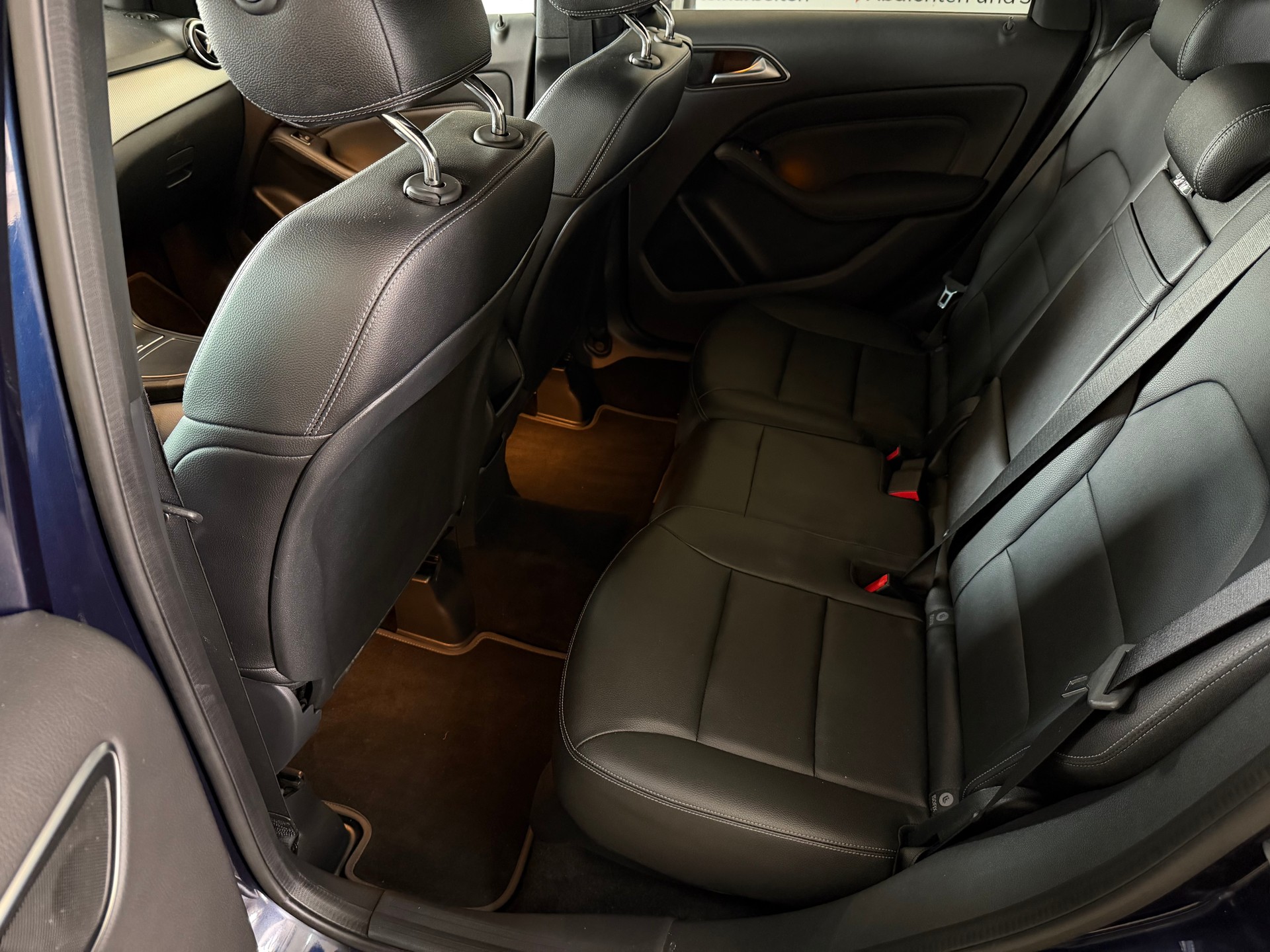 MERCEDES-BENZ B 180 Urban 7G-DCT-image-20