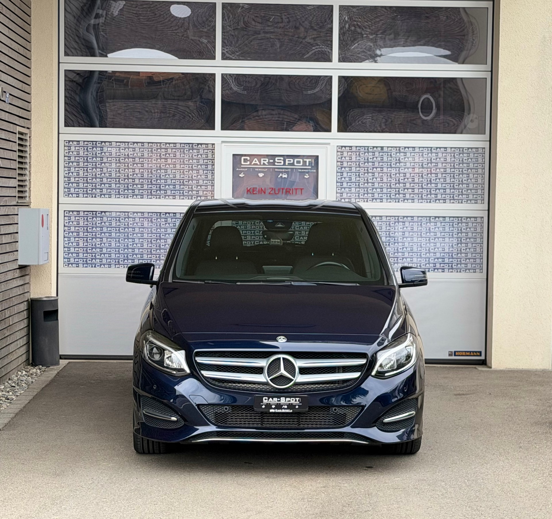 MERCEDES-BENZ B 180 Urban 7G-DCT-image-1