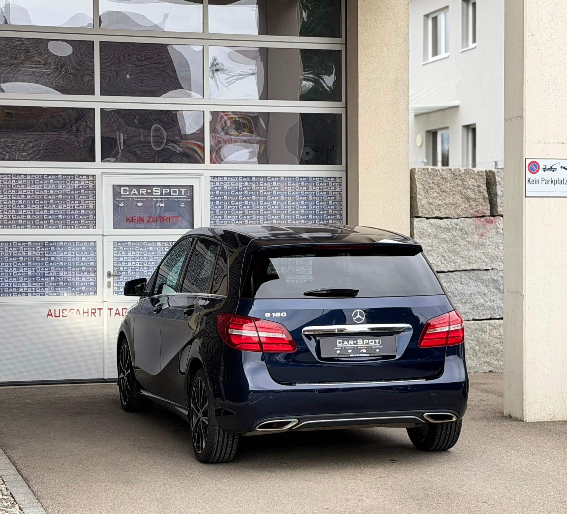 MERCEDES-BENZ B 180 Urban 7G-DCT-image-5