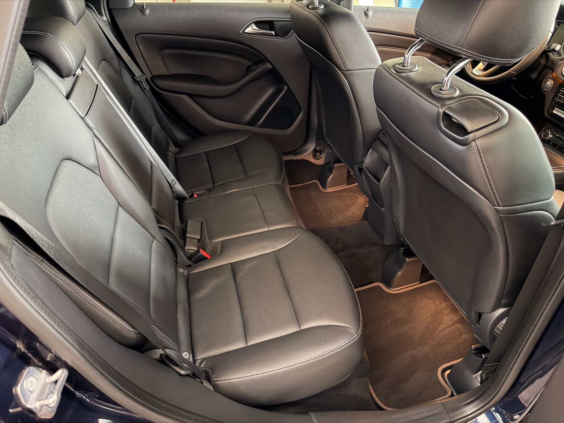 MERCEDES-BENZ B 180 Urban 7G-DCT-image-19