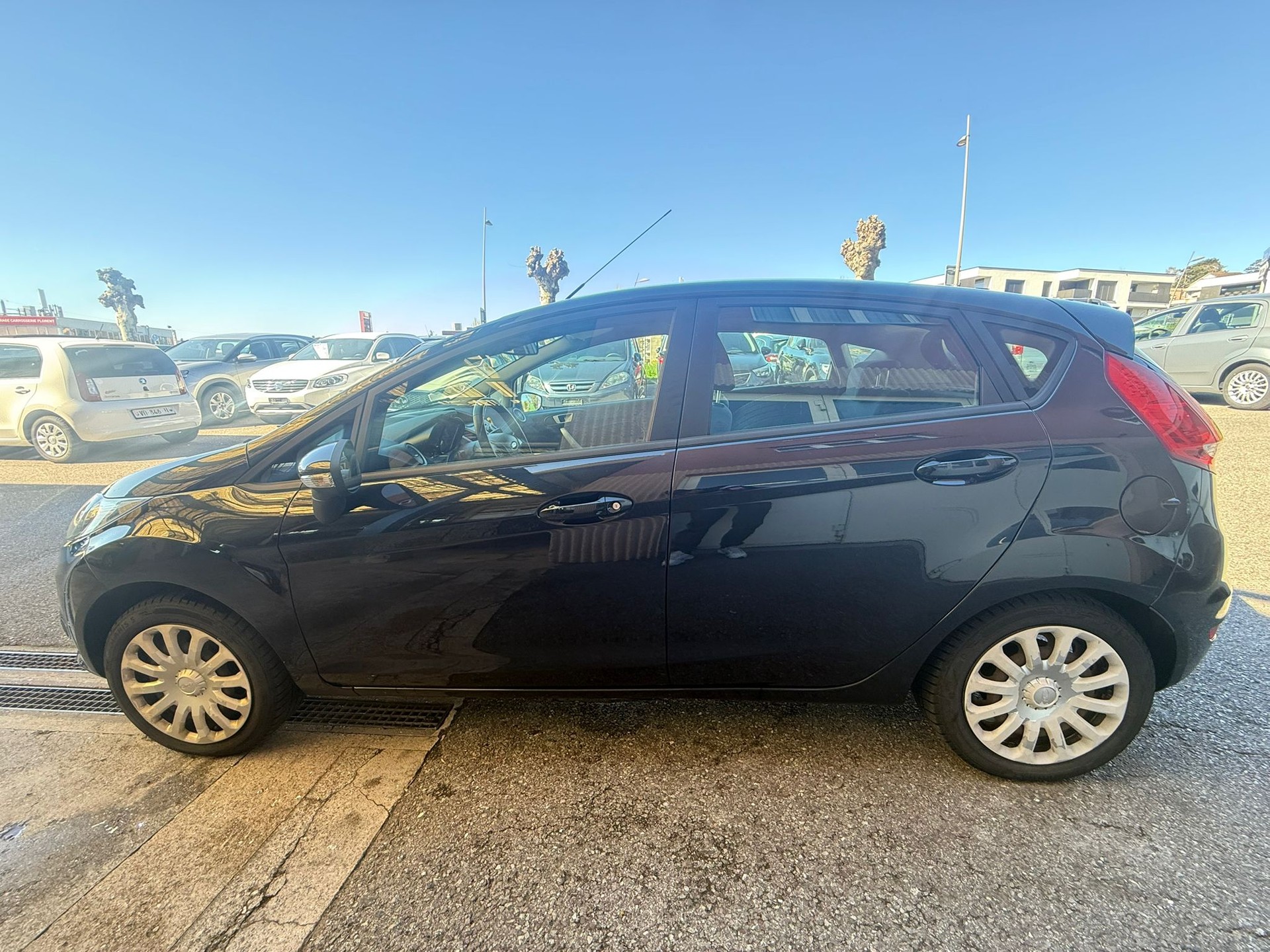 FORD Fiesta 1.25 16V Ambiente-image-4