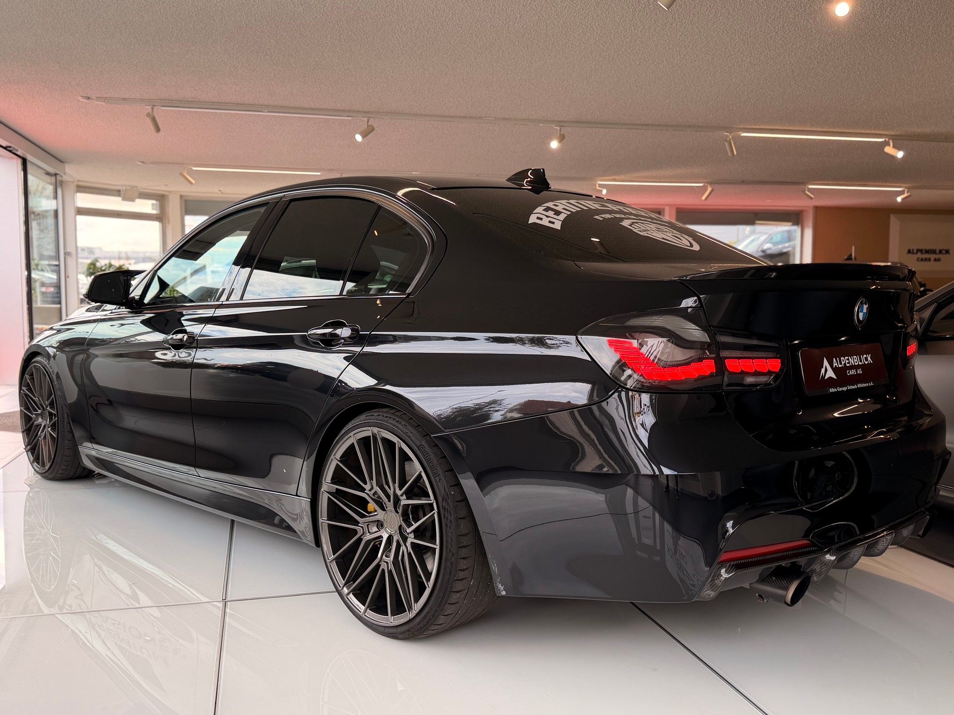 BMW 335i M-Sport-image-8