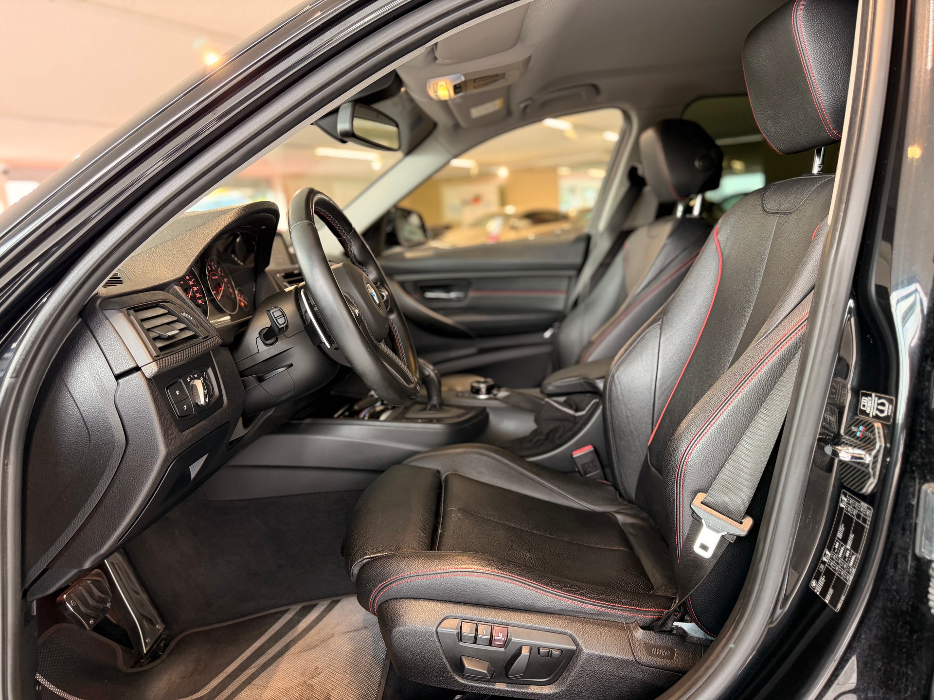 BMW 335i M-Sport-image-11