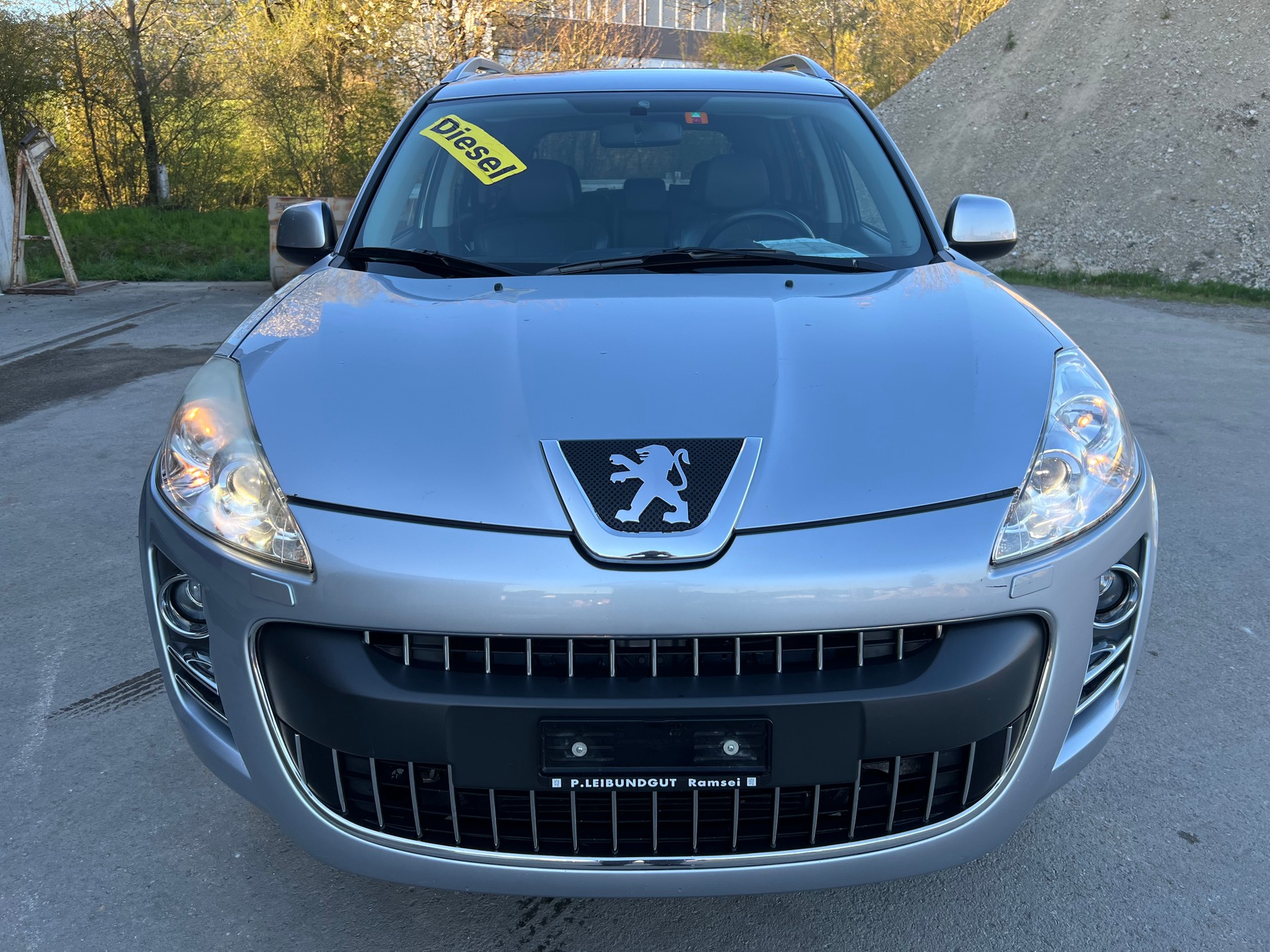 PEUGEOT 4007 2.2 HDi Dynamic-image-0