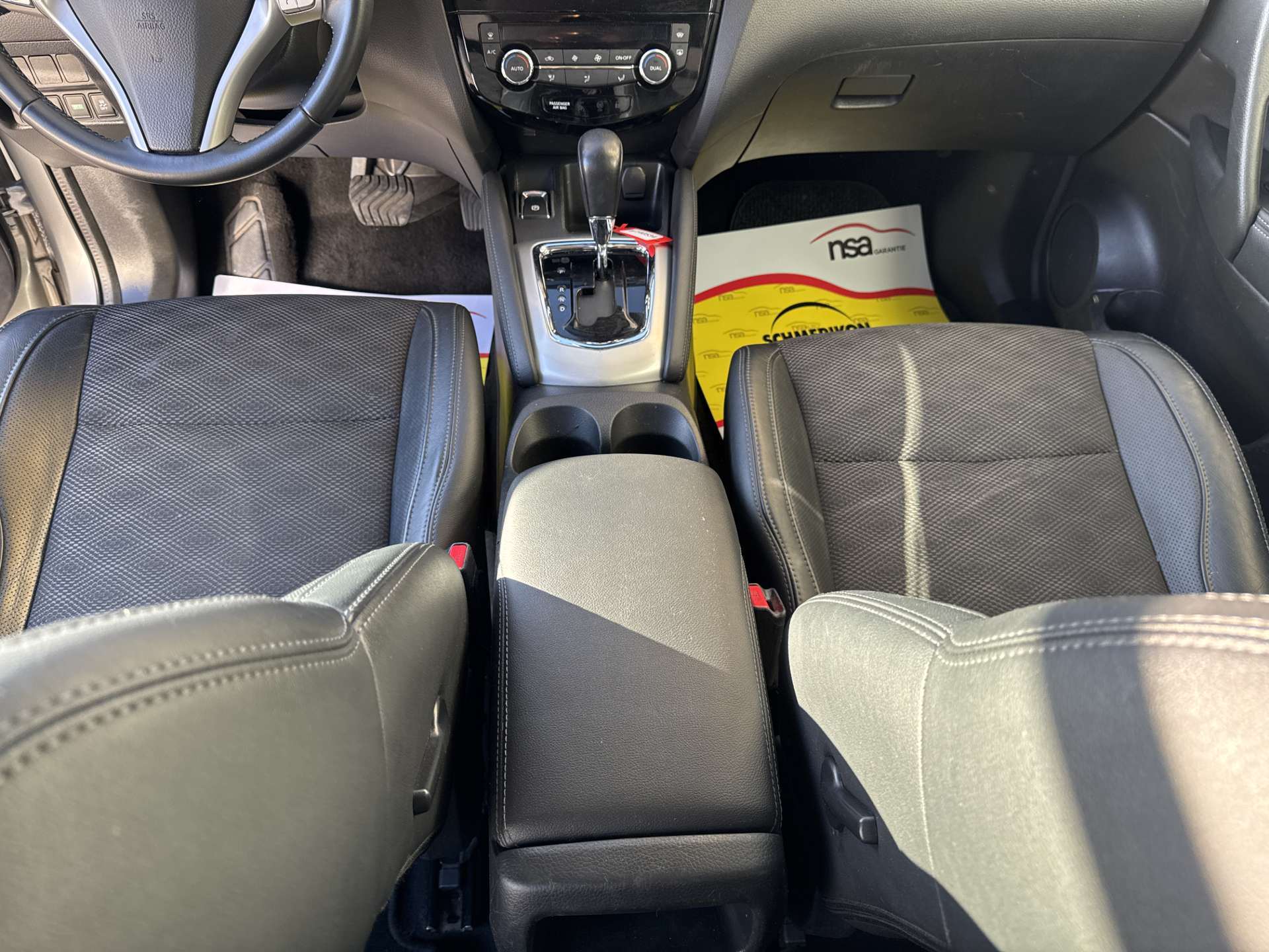 NISSAN Qashqai 1.2 DIG-T N-Connecta Xtronic CVT-Automat-image-13