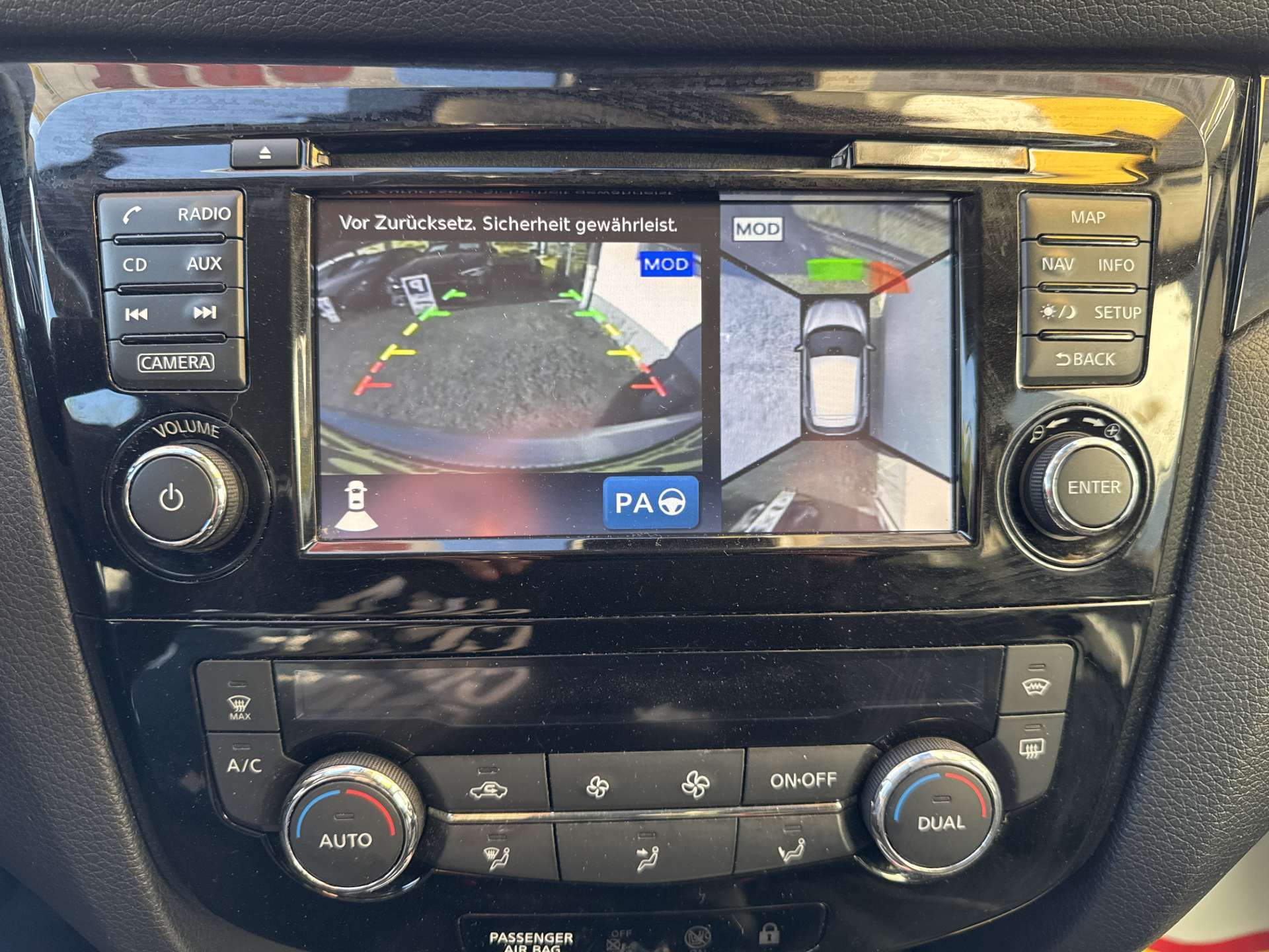 NISSAN Qashqai 1.2 DIG-T N-Connecta Xtronic CVT-Automat-image-10