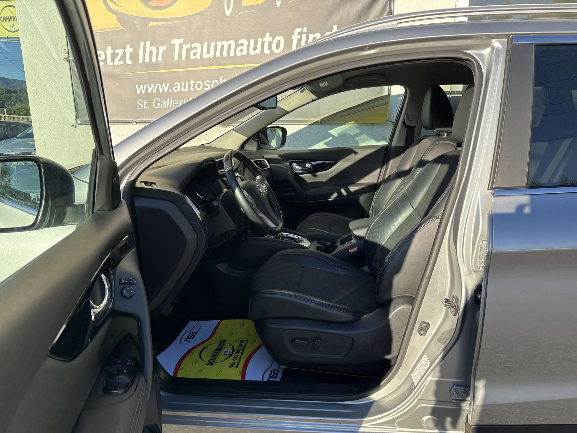NISSAN Qashqai 1.2 DIG-T N-Connecta Xtronic CVT-Automat-image-6