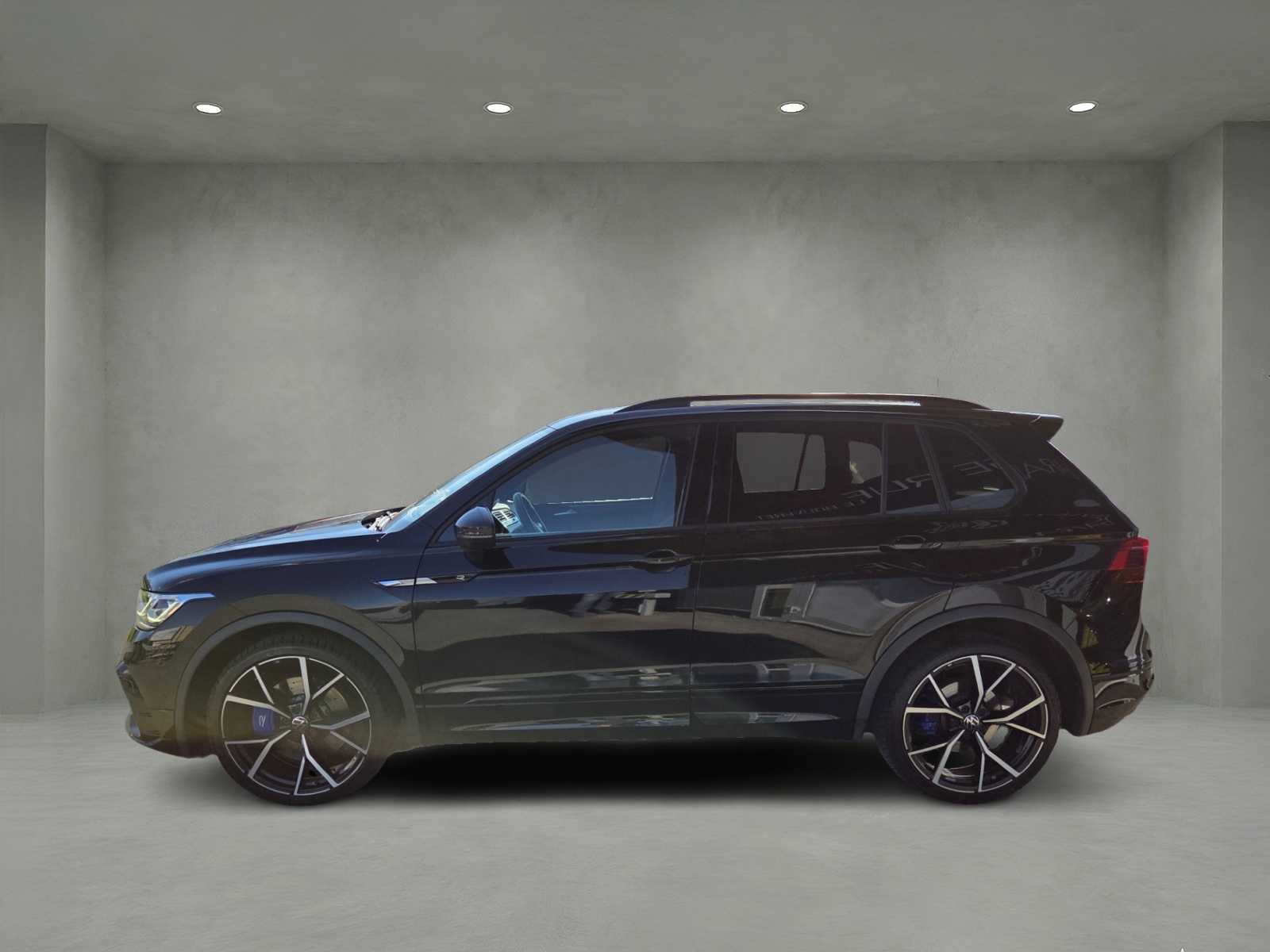 VW Tiguan 2.0TSI R 4Motion DSG-showroom-element-2