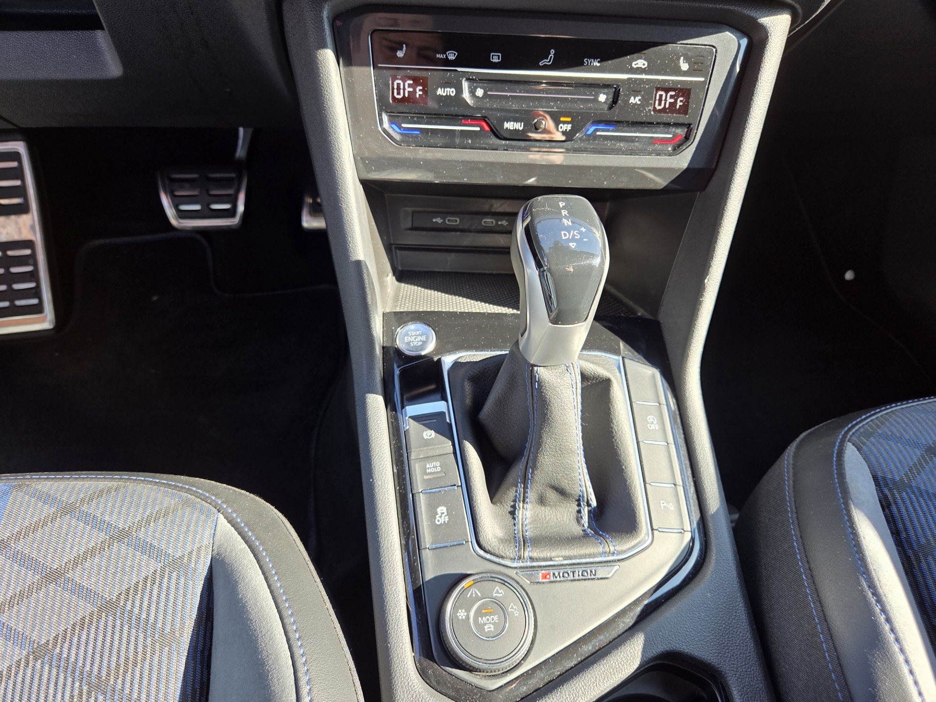 VW Tiguan 2.0TSI R 4Motion DSG-image-18
