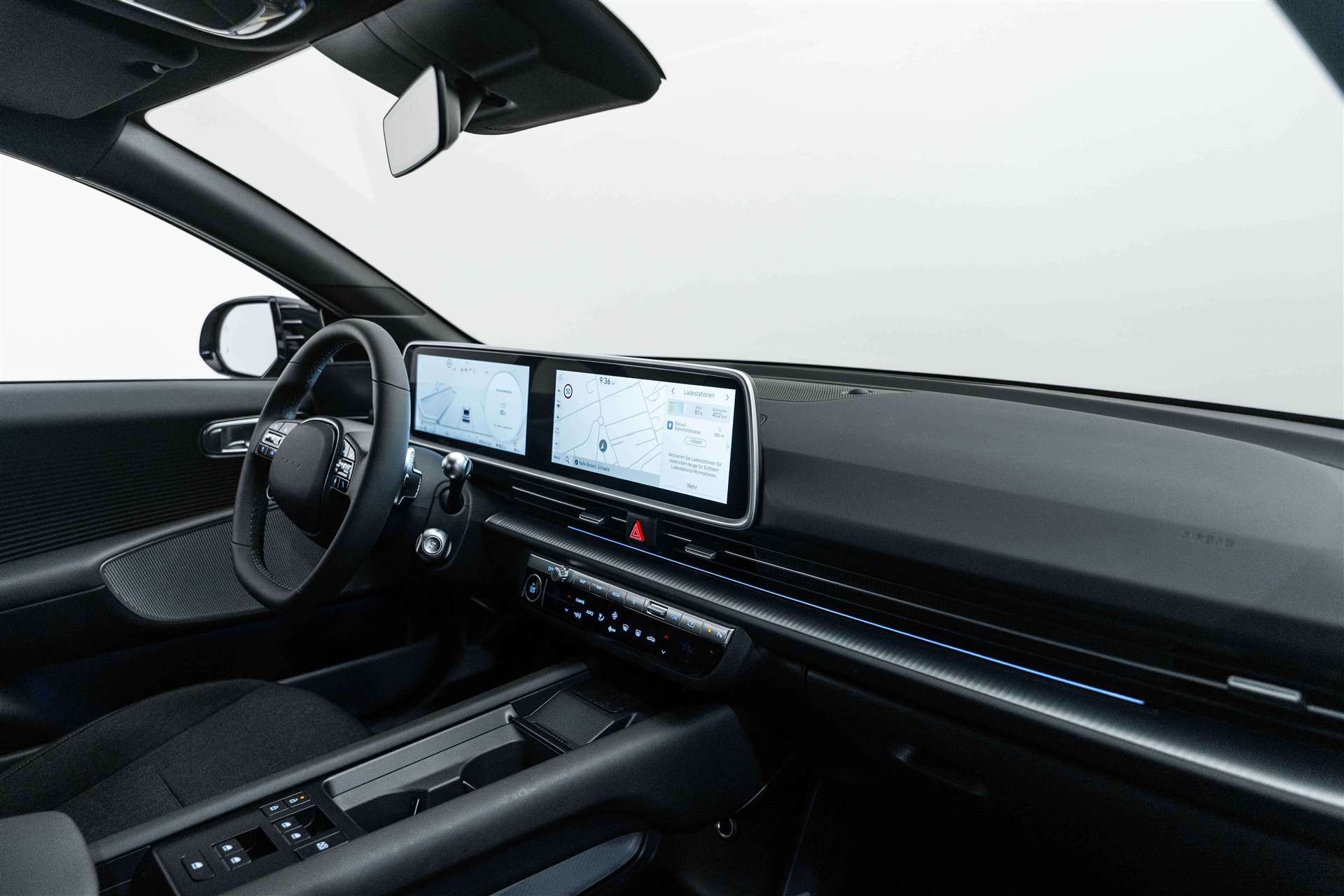 HYUNDAI Ioniq 6 77kWh Plus Line 325PS 4WD Automat-image-11