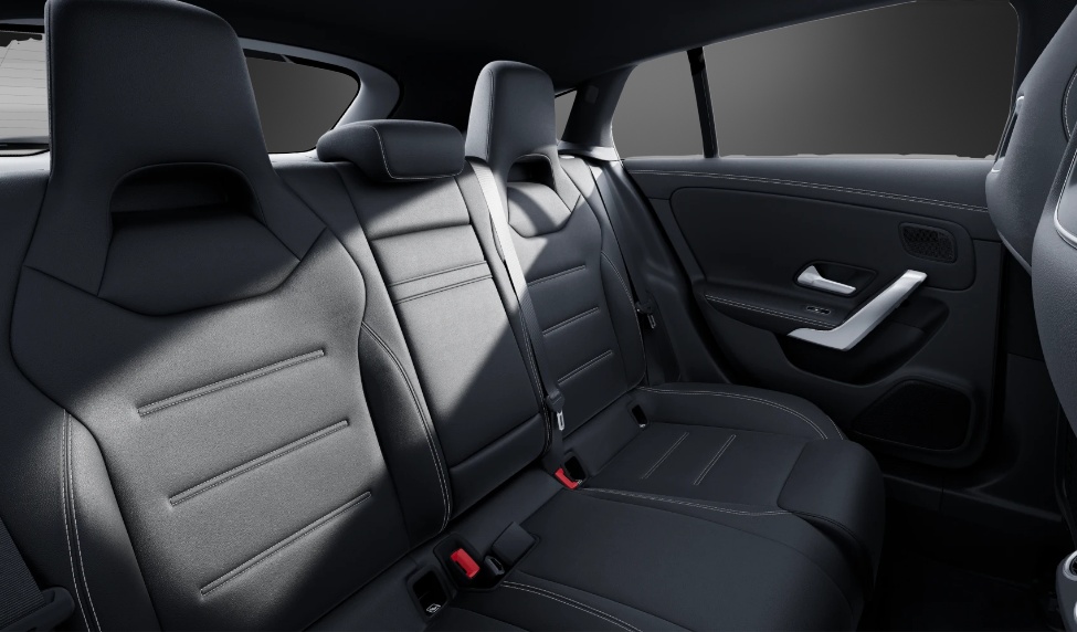MERCEDES-BENZ CLA 250 e 8G-DCT-image-9