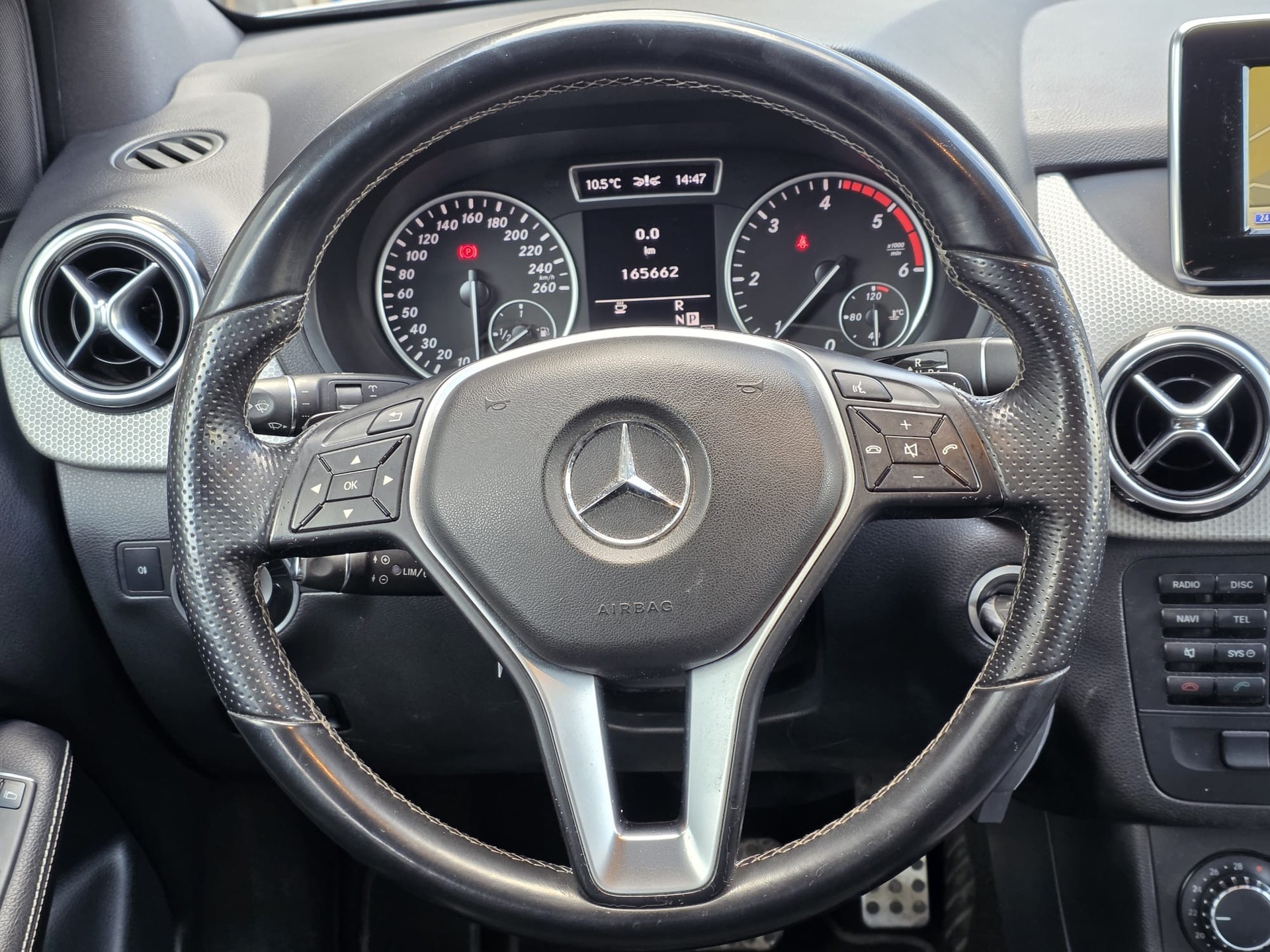MERCEDES-BENZ B 180-image-8