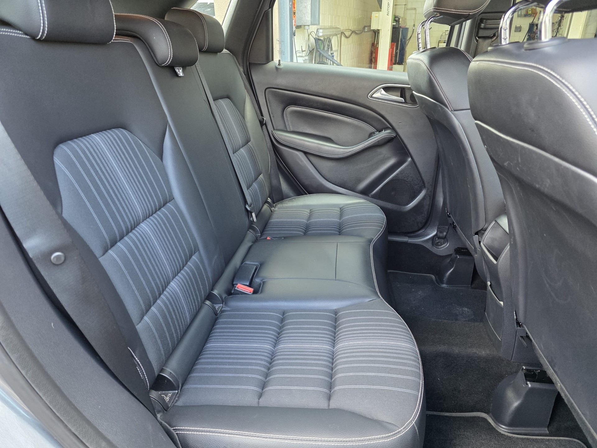 MERCEDES-BENZ B 180-image-5