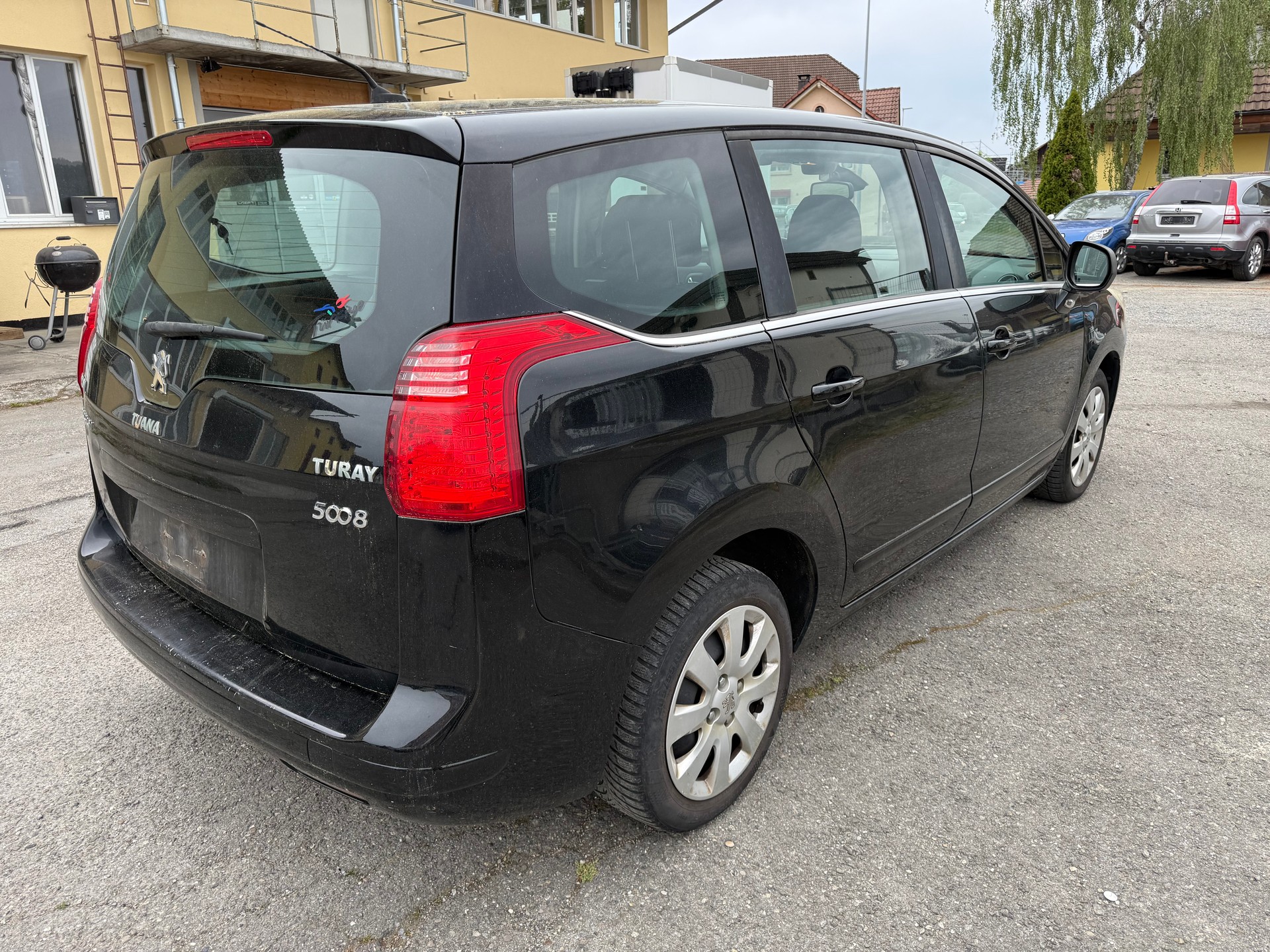 PEUGEOT 5008 1.6 HDI Business EGS6-image-2