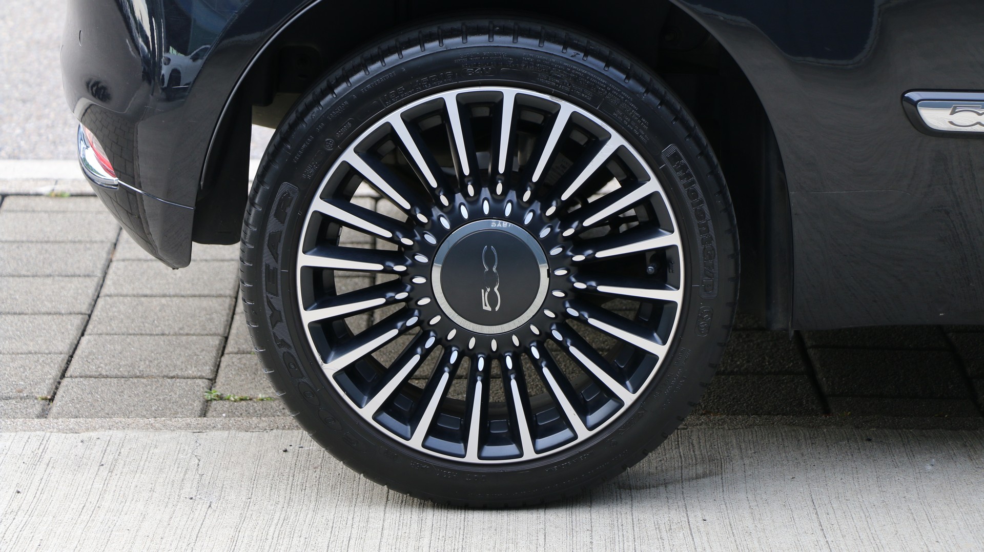 FIAT 500 1.2 Lounge-image-15
