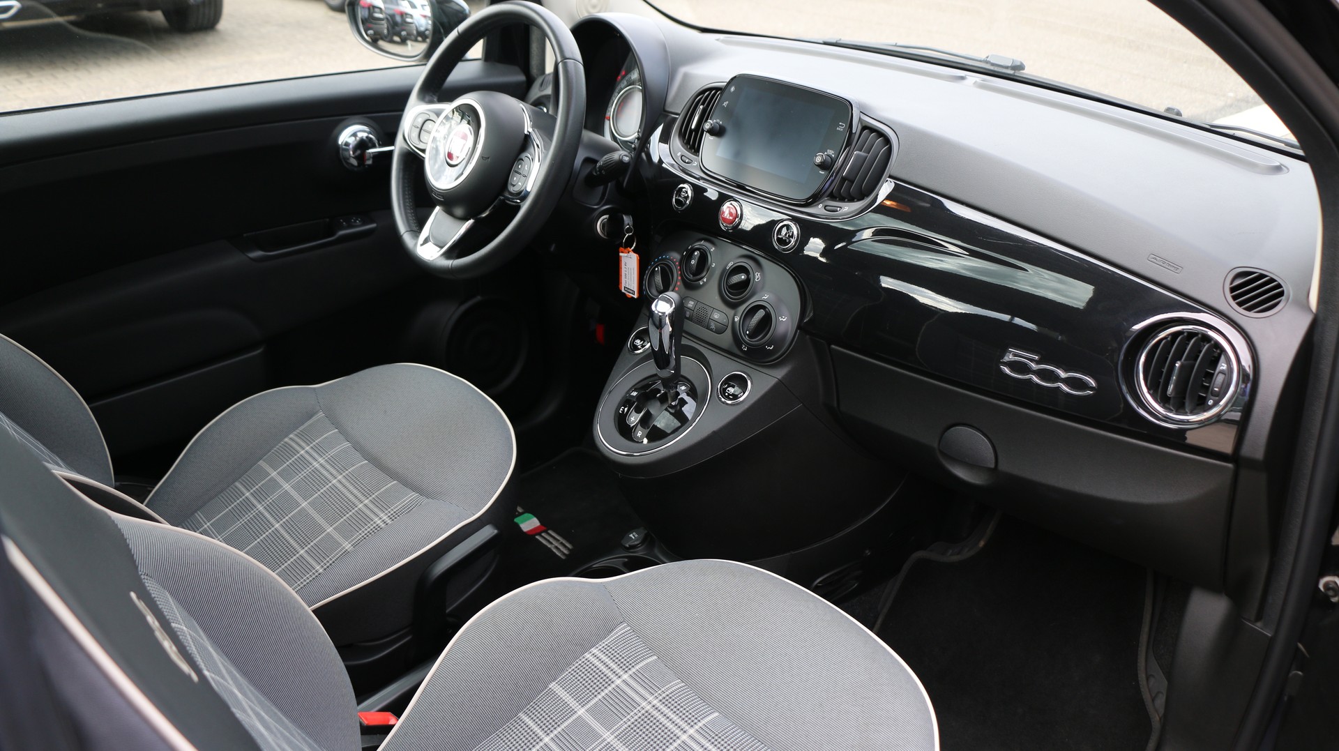 FIAT 500 1.2 Lounge-image-14