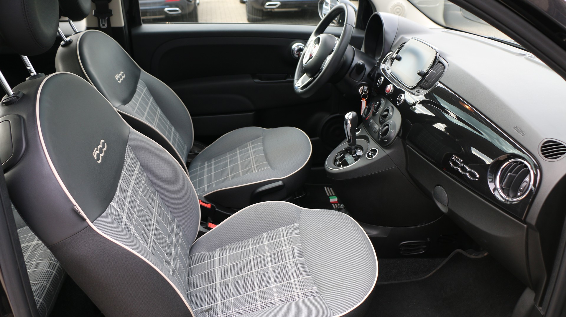 FIAT 500 1.2 Lounge-image-13