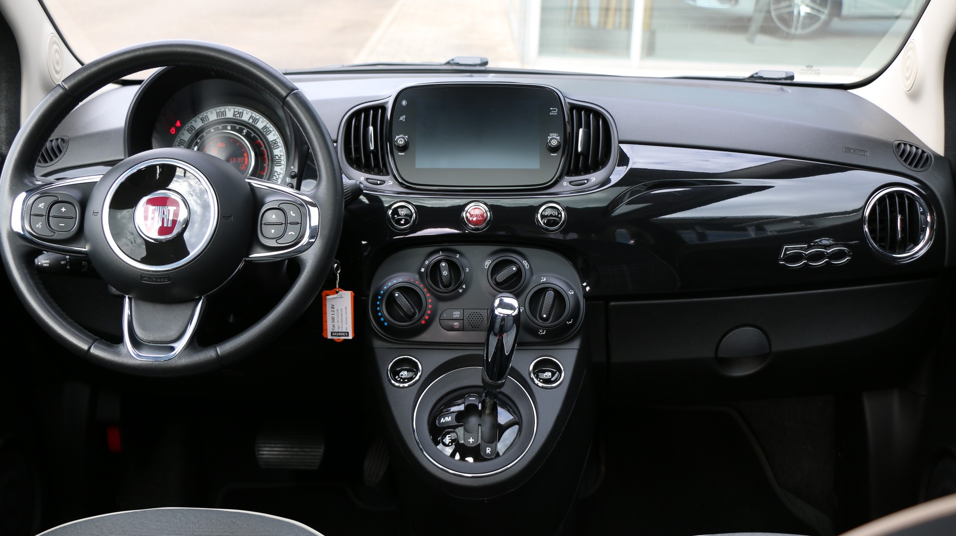 FIAT 500 1.2 Lounge-image-10