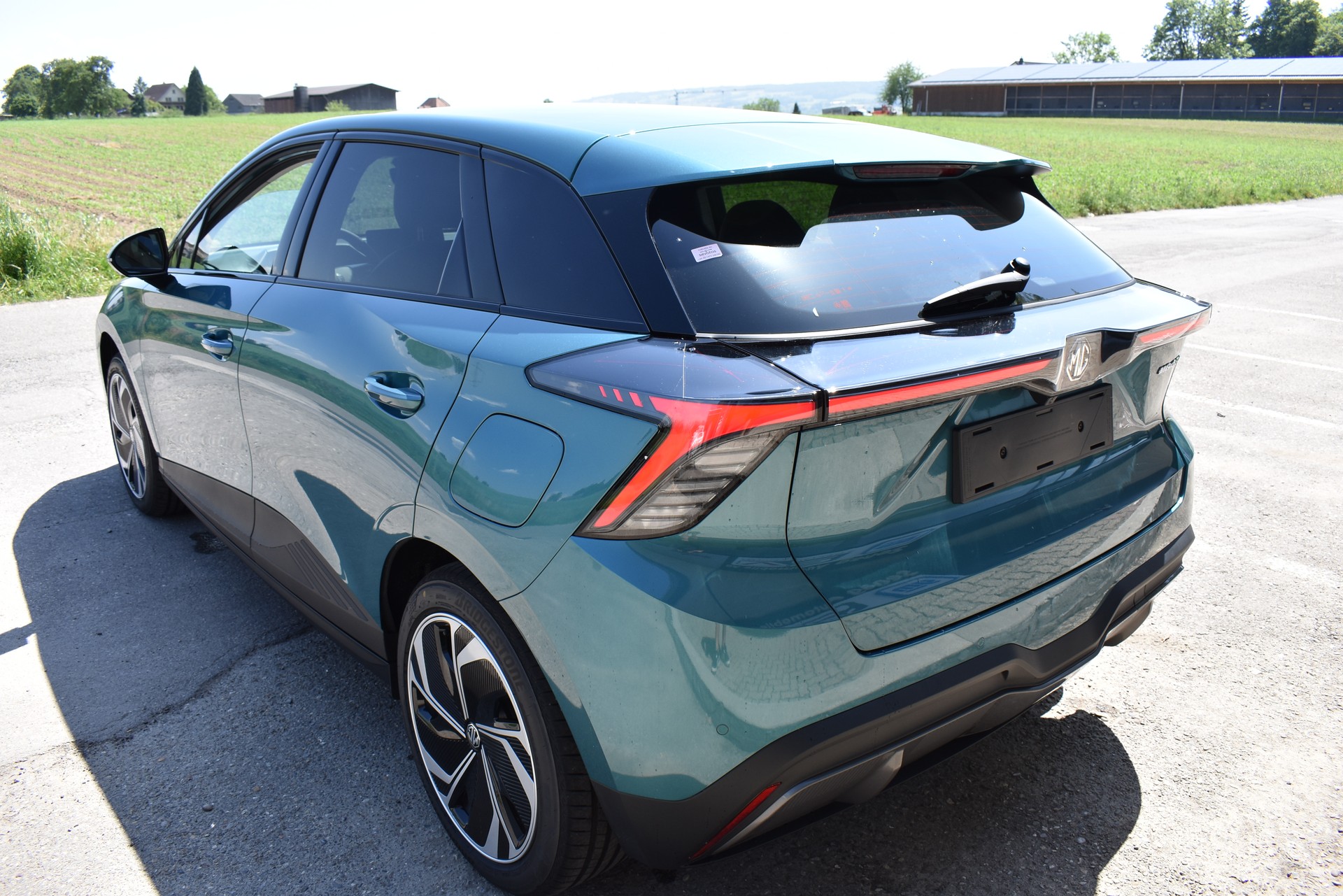 MG 4 EV 64kWh Premium-image-8