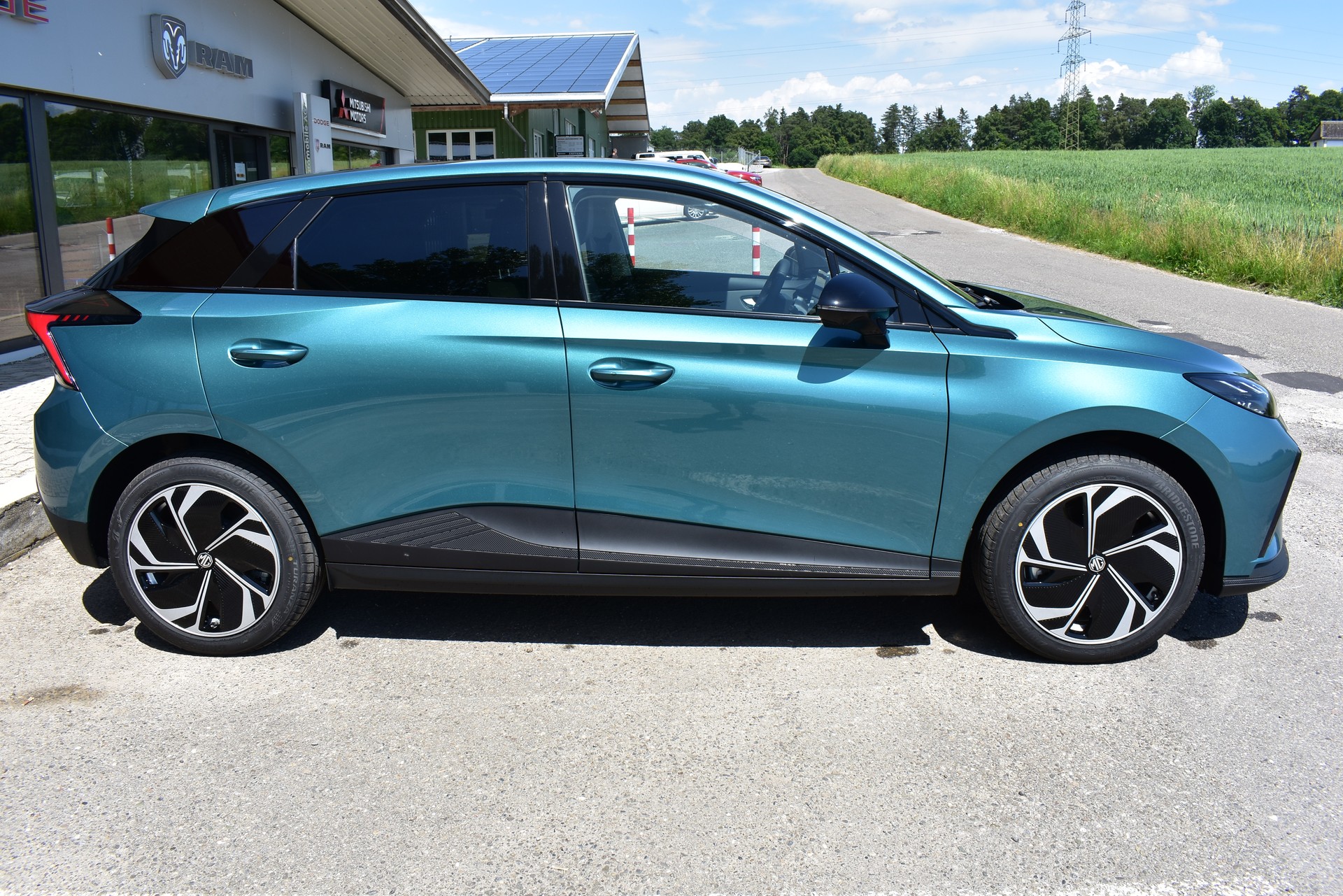MG 4 EV 64kWh Premium-image-4