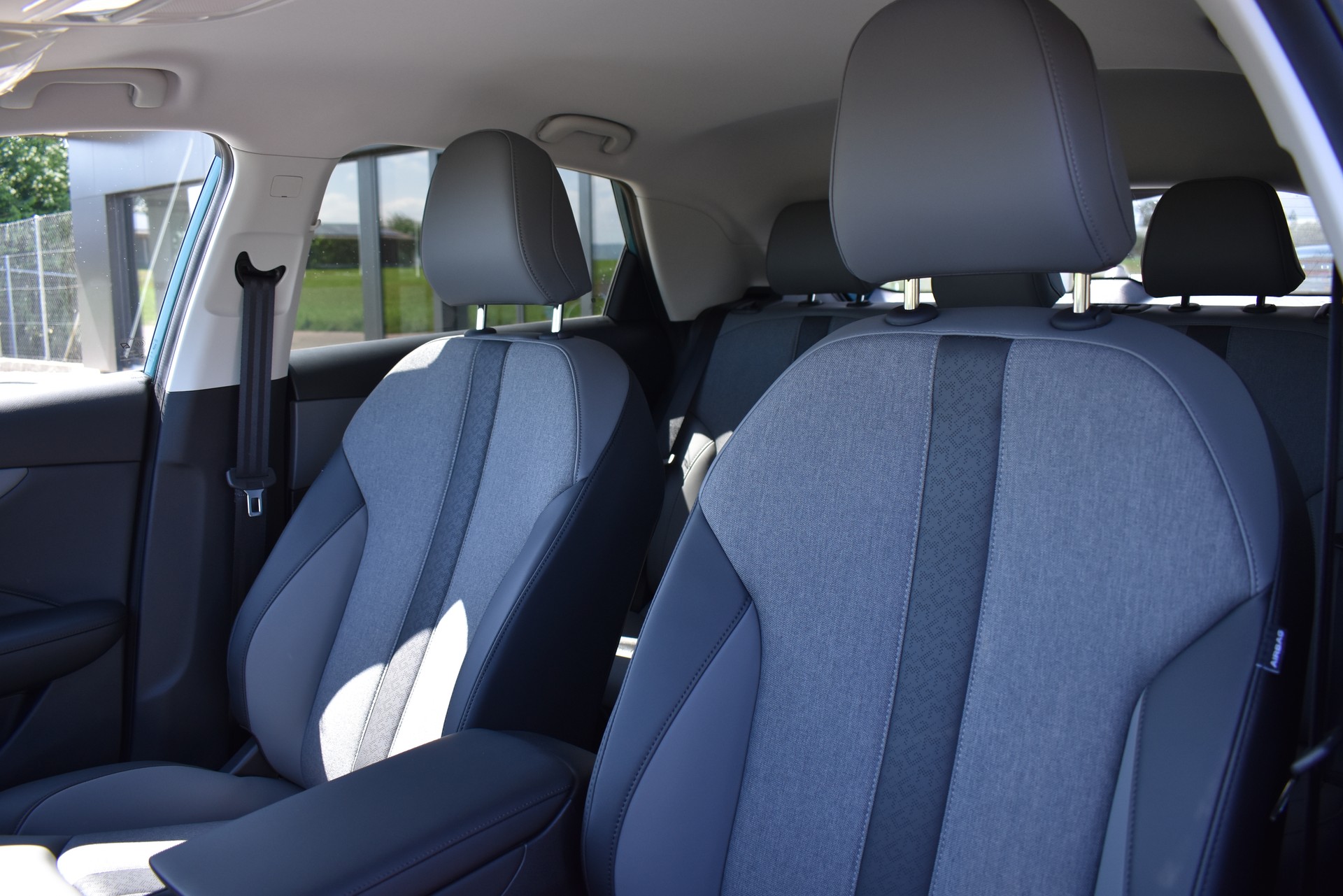 MG 4 EV 64kWh Premium-image-12