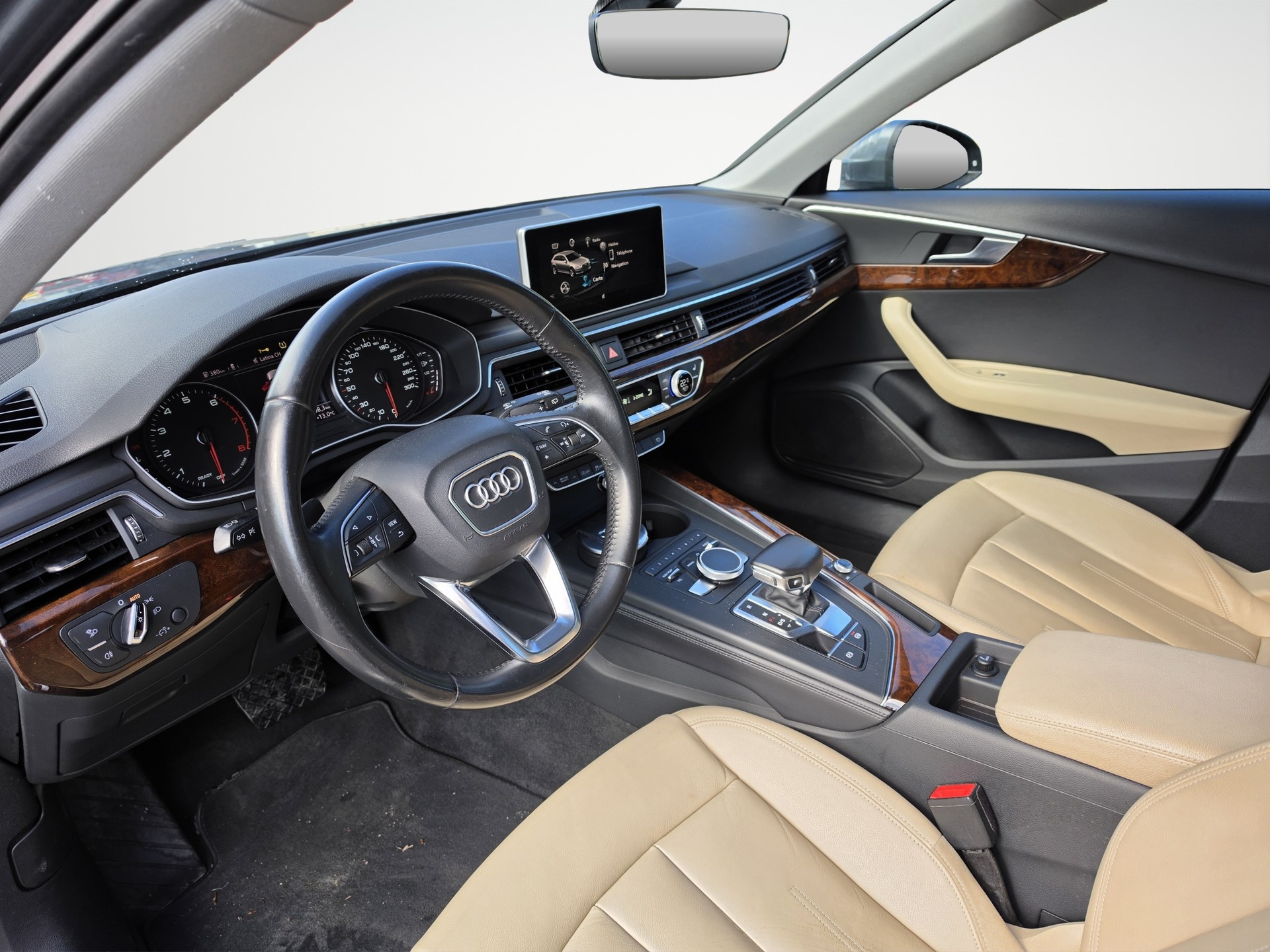 AUDI A4 Avant 2.0 TFSI Design S-tronic-image-6