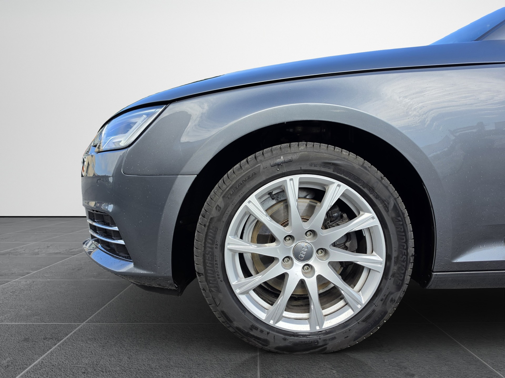 AUDI A4 Avant 2.0 TFSI Design S-tronic-image-10