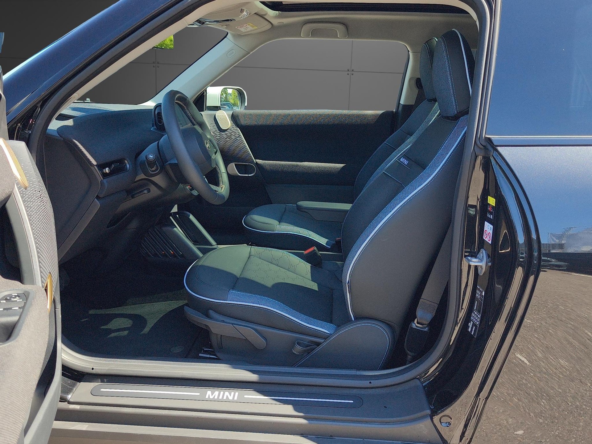 MINI J01 Cooper E-image-7