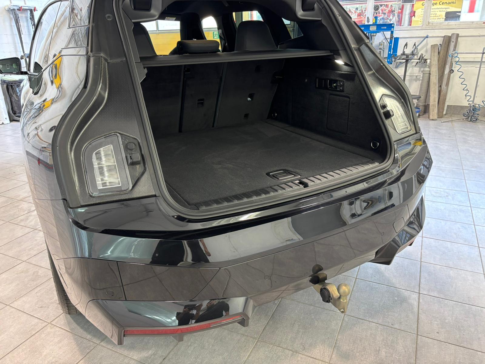 BMW iX xDrive50-image-6