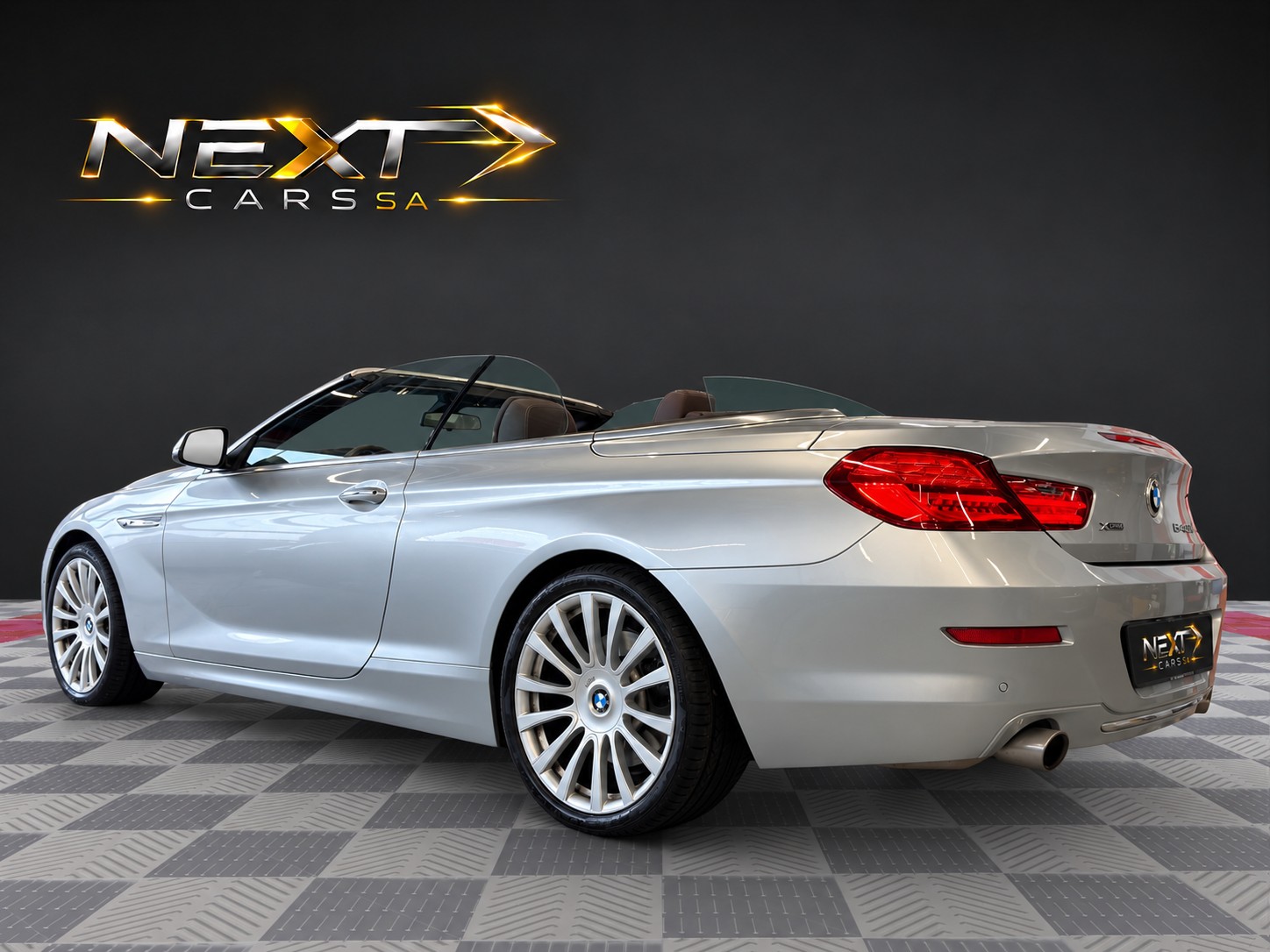 BMW 640i Cabrio xDrive Indivdual-image-1