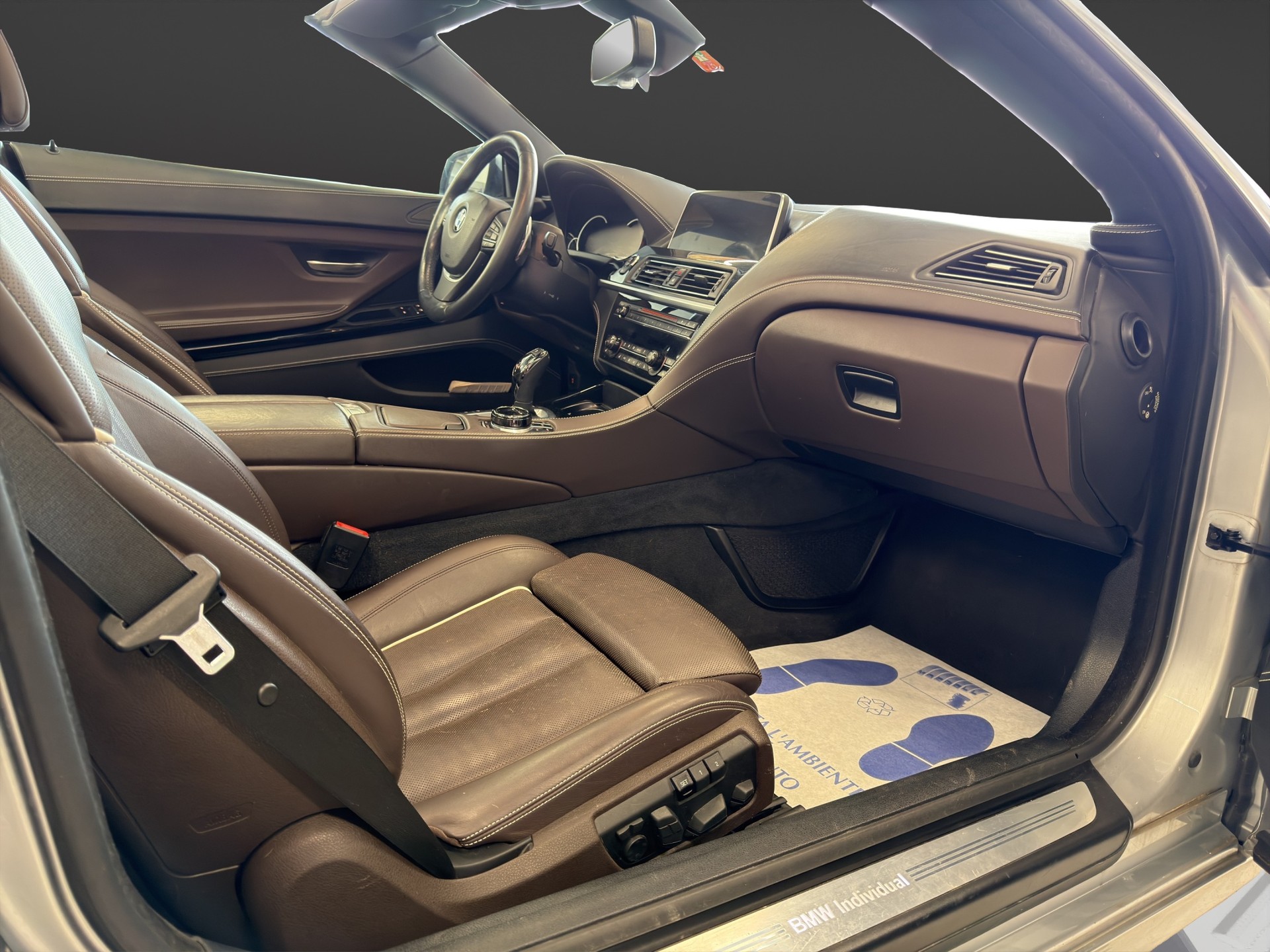 BMW 640i Cabrio xDrive Indivdual-image-9