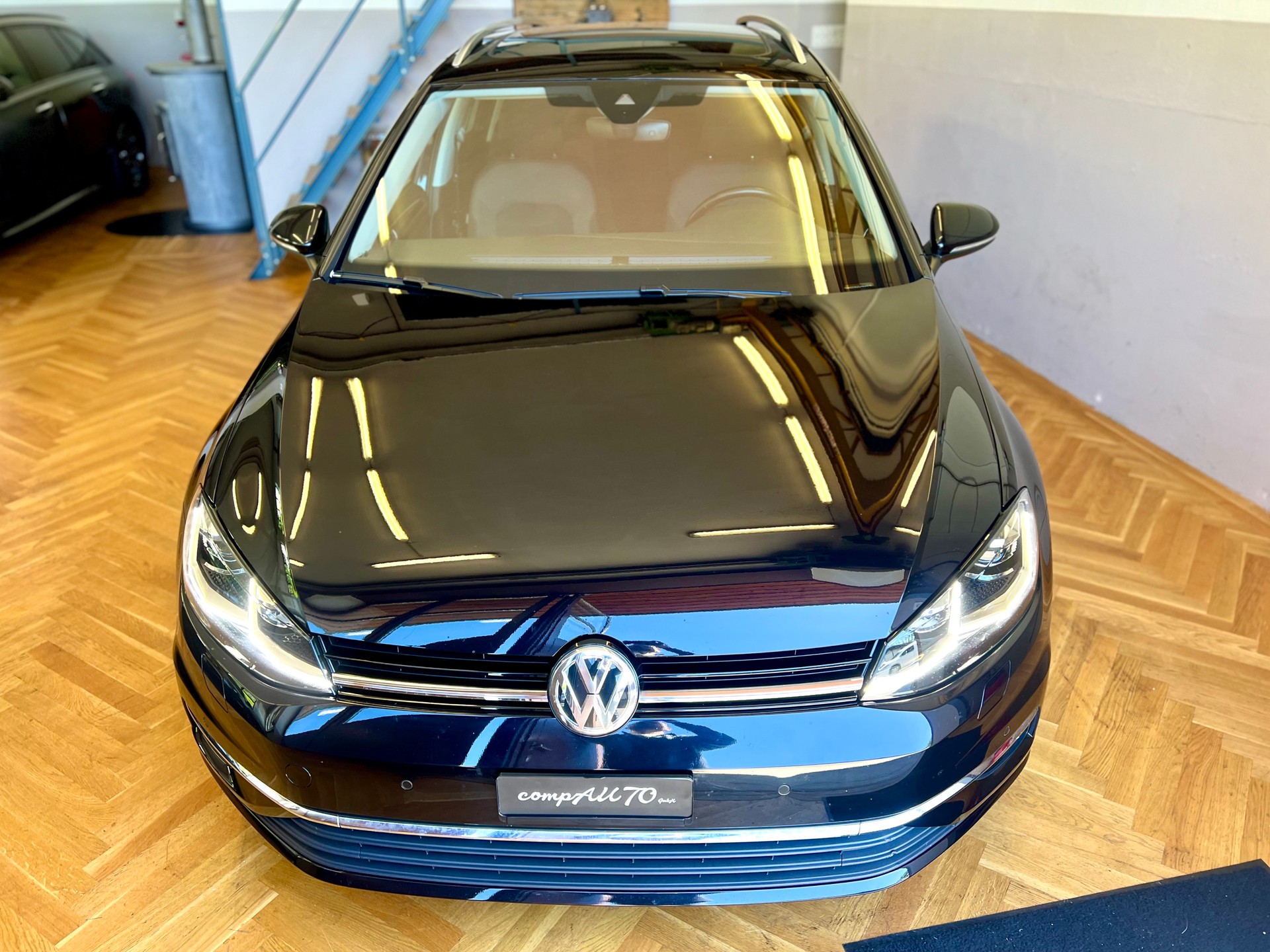 VW Golf Variant 2.0 TDI Highline 4Motion DSG-image-13