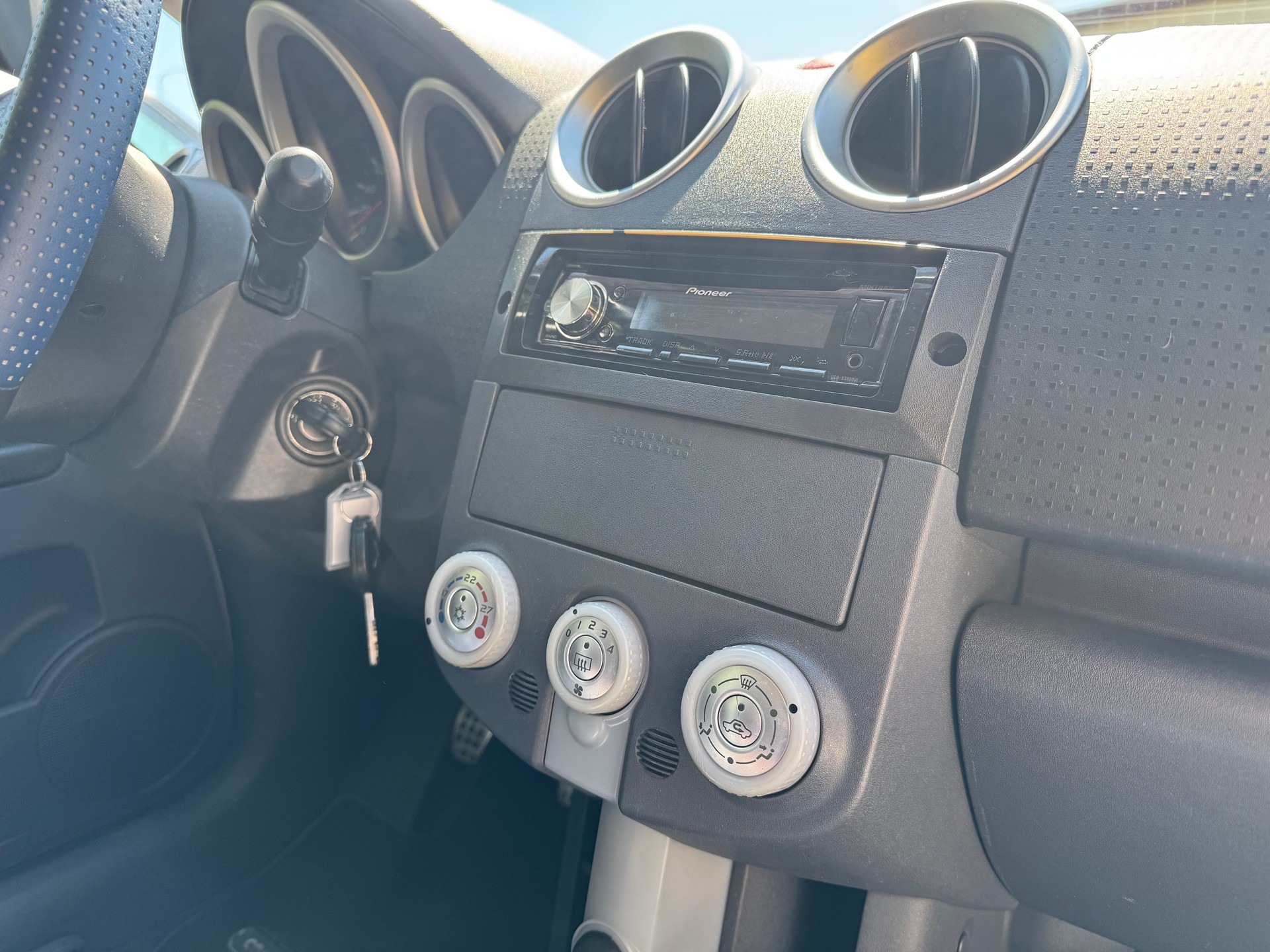 MITSUBISHI Colt 1.3 16V Inform-image-7